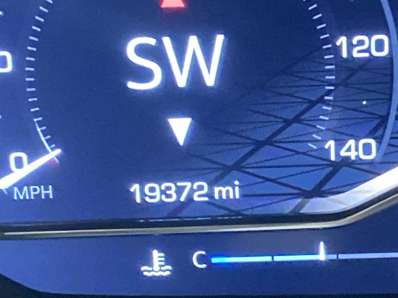 Thumbnail: 2023 GMC Yukon - 18