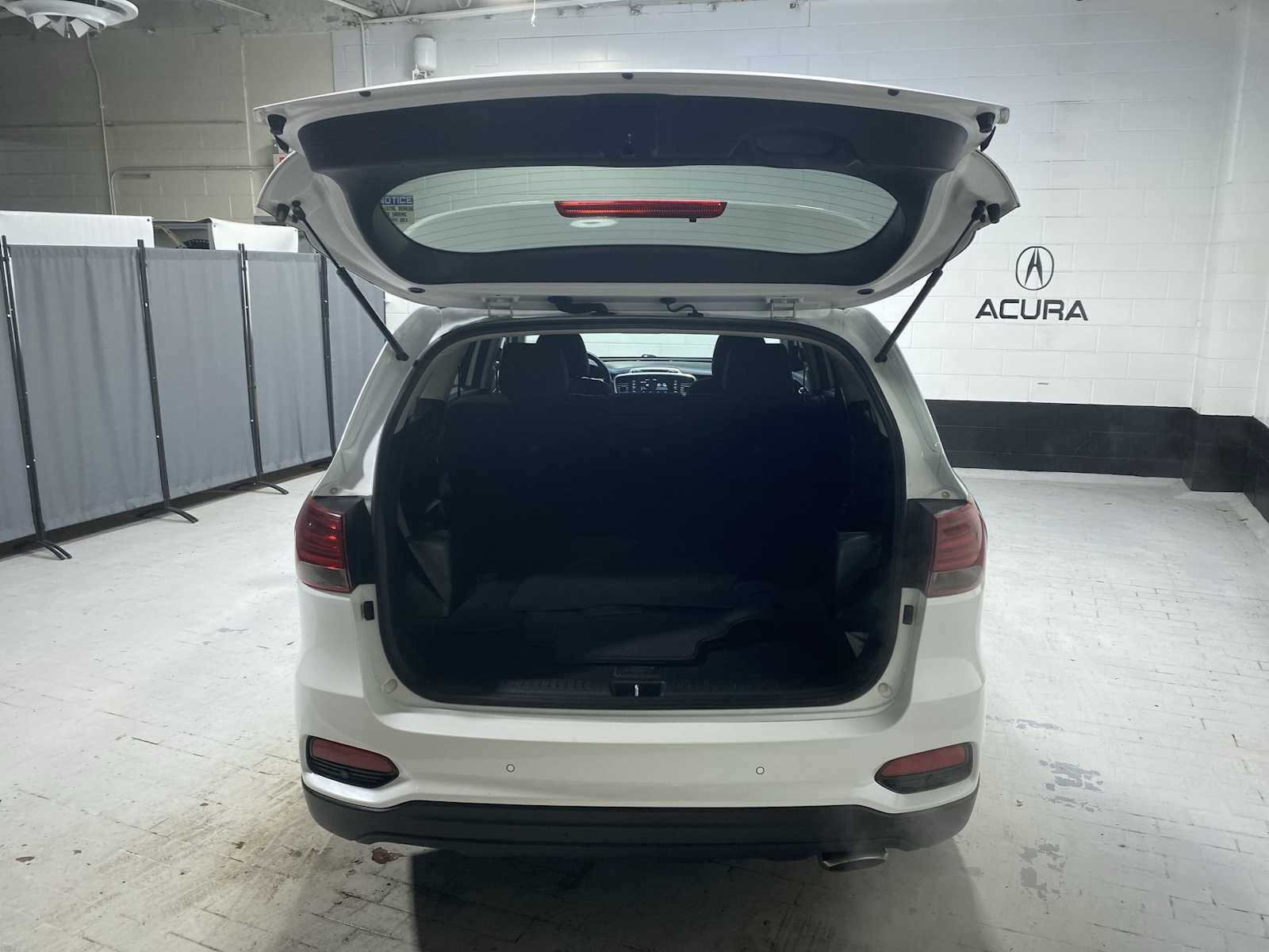 Thumbnail: 2019 Kia Sorento - 19