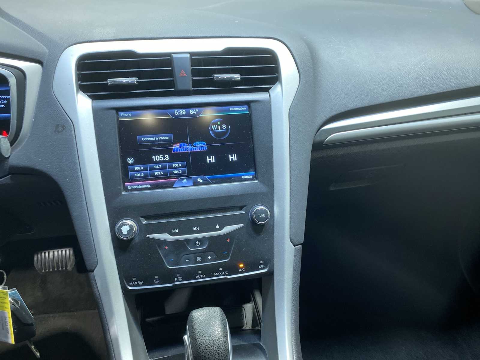 Thumbnail: 2014 Ford Fusion - 16