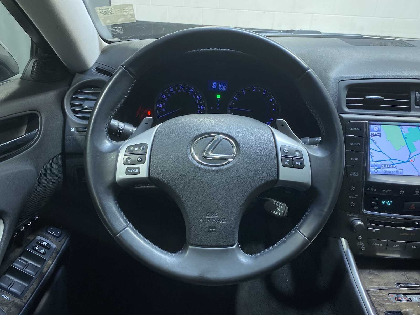 Thumbnail: 2011 Lexus IS - 15