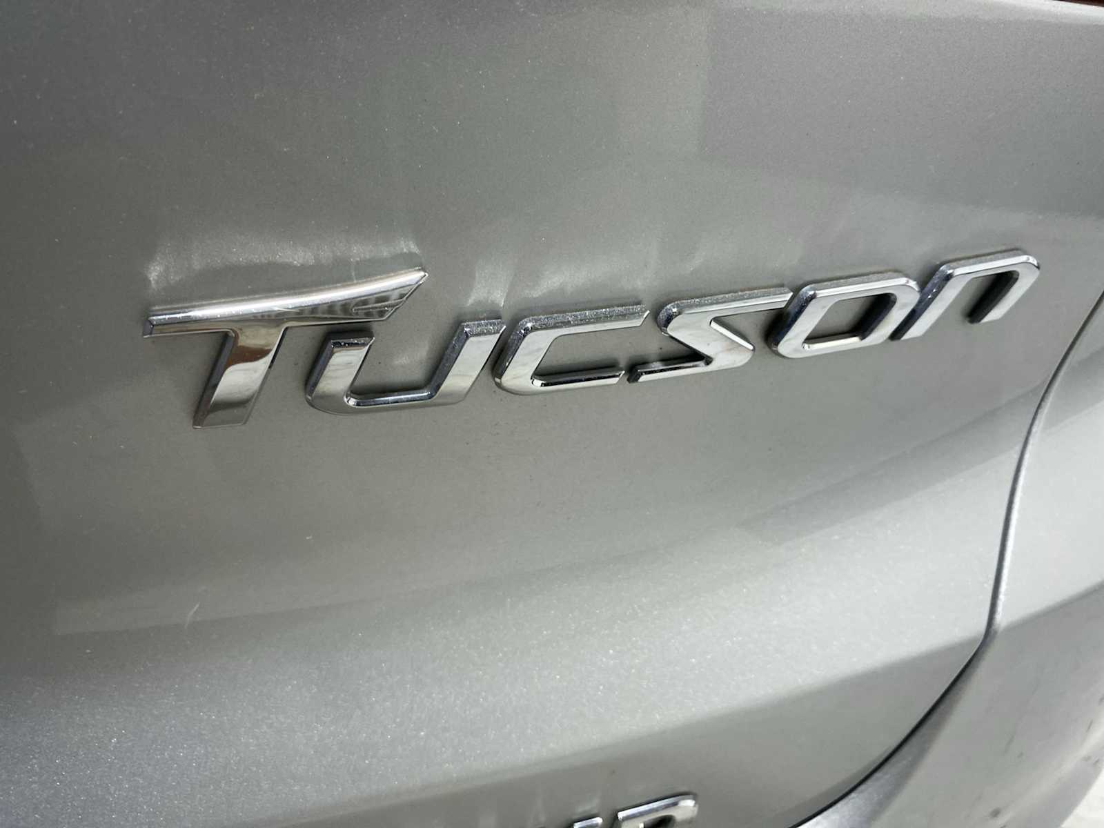 Thumbnail: 2012 Hyundai Tucson - 7