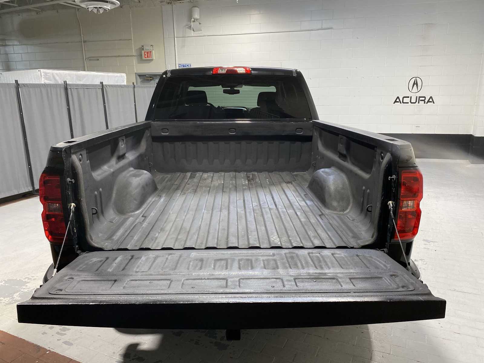 Thumbnail: 2016 Chevrolet Silverado 1500 - 19