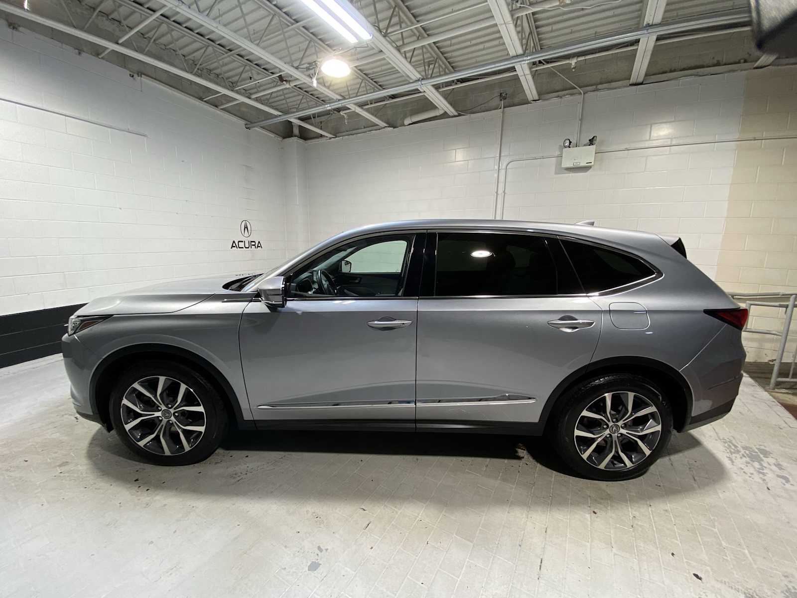Thumbnail: 2023 Acura MDX - 3
