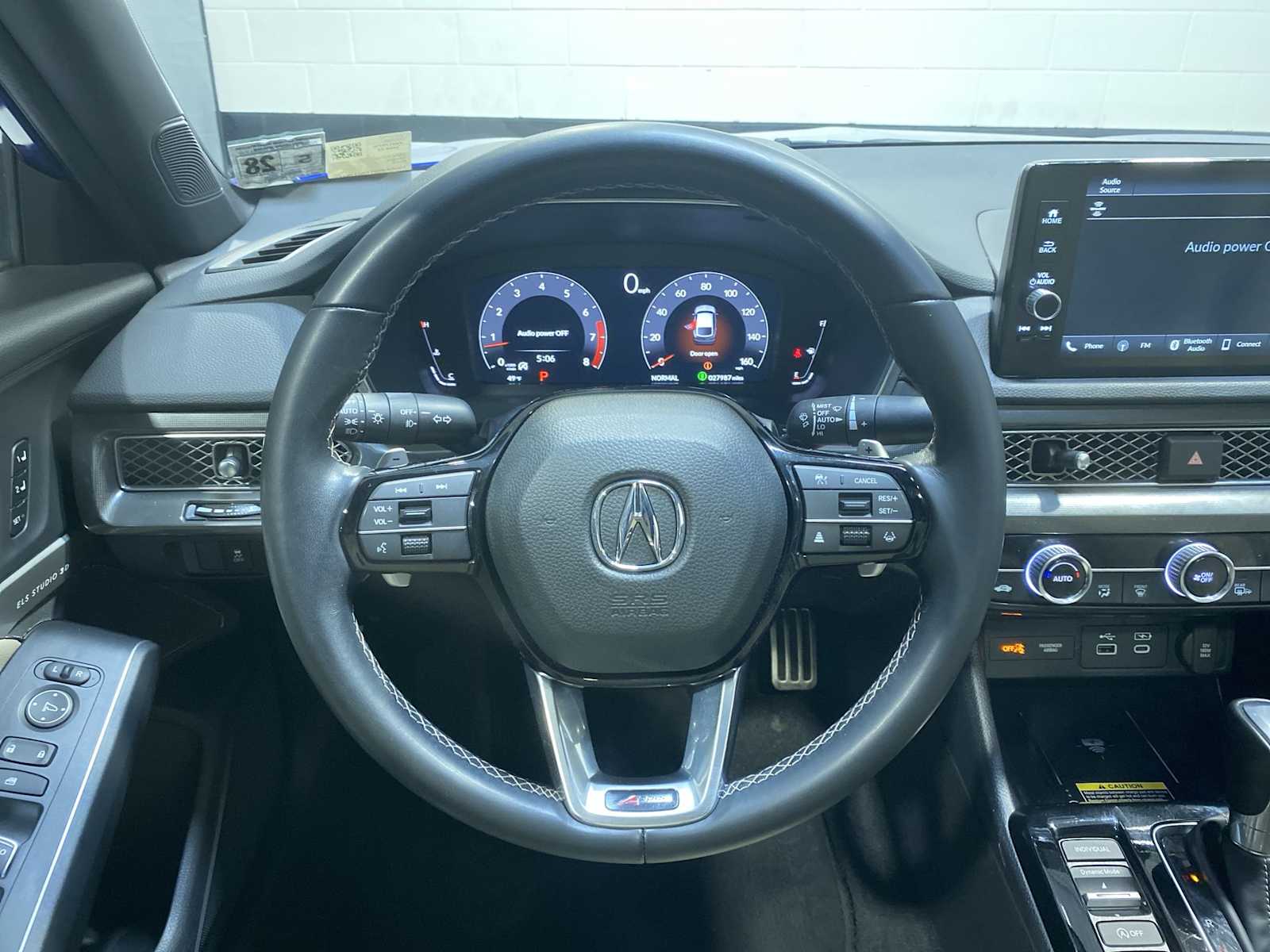 Thumbnail: 2023 Acura Integra - 15