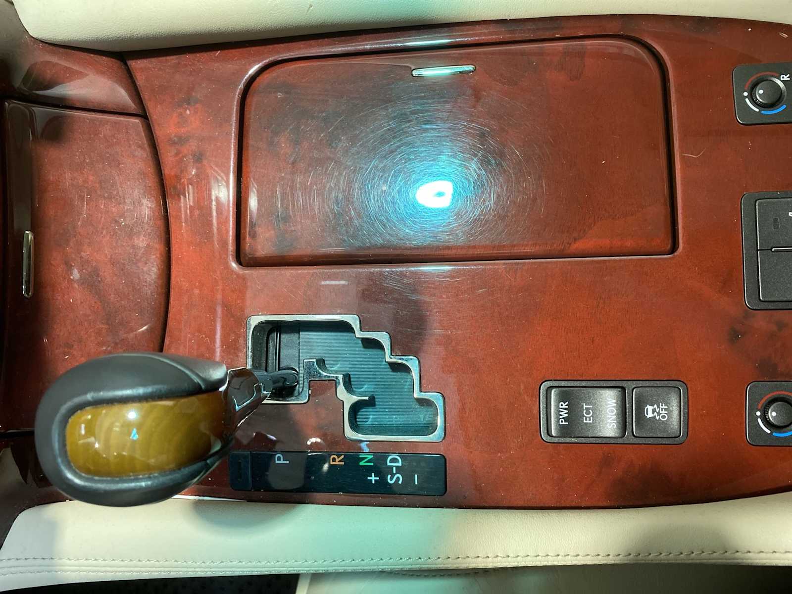 Thumbnail: 2012 Lexus LS - 17