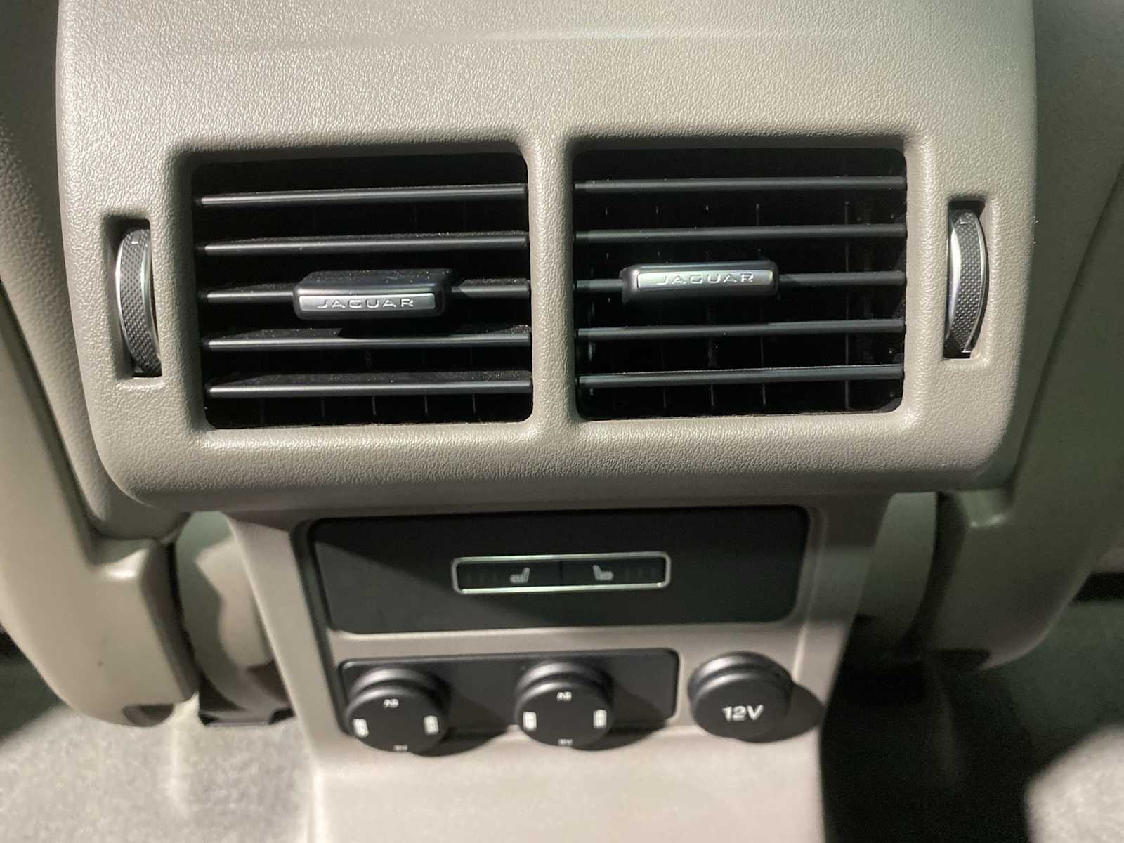 Thumbnail: 2017 Jaguar F-Pace - 25