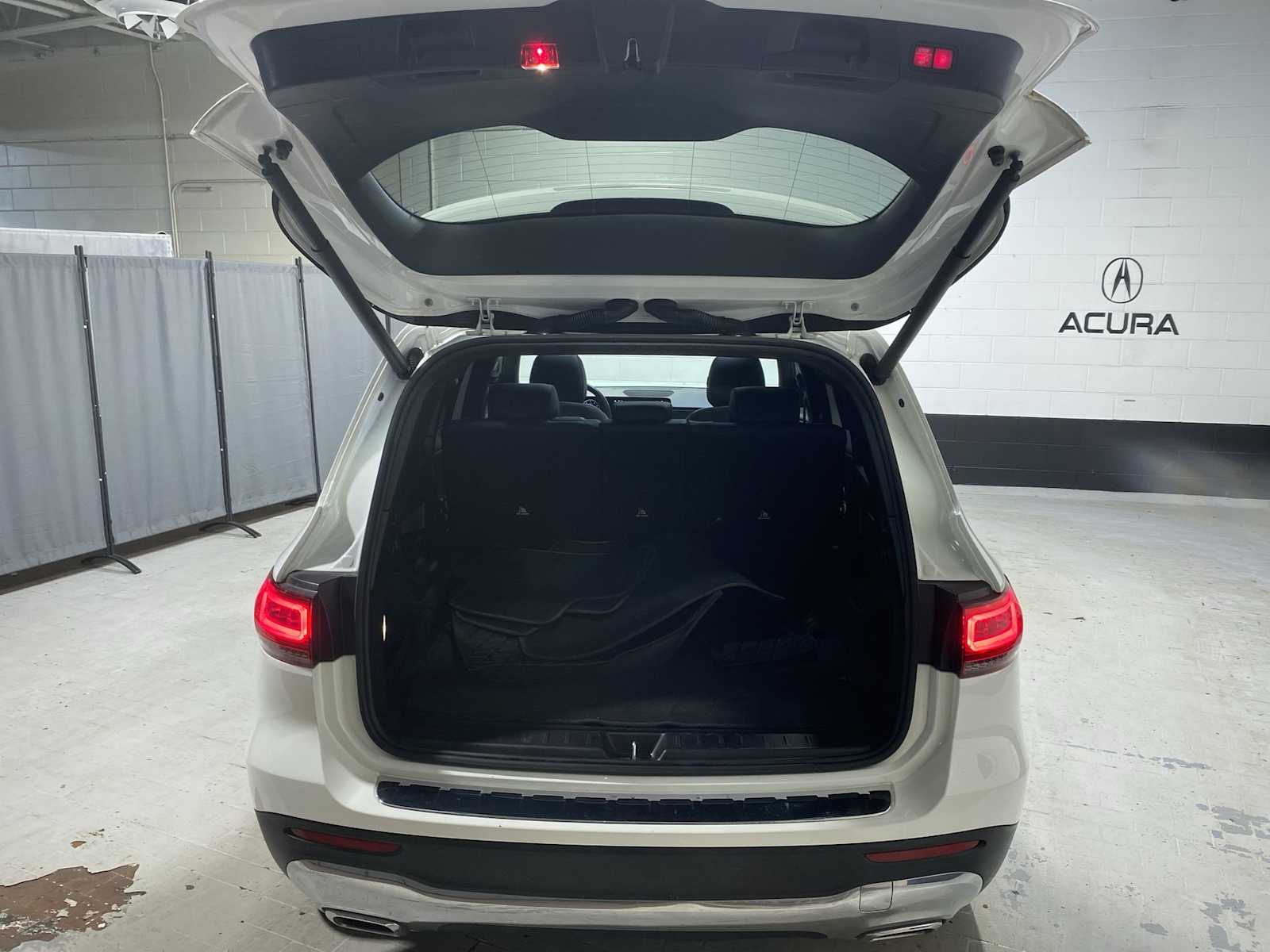 Thumbnail: 2021 Mercedes-Benz GLB - 19