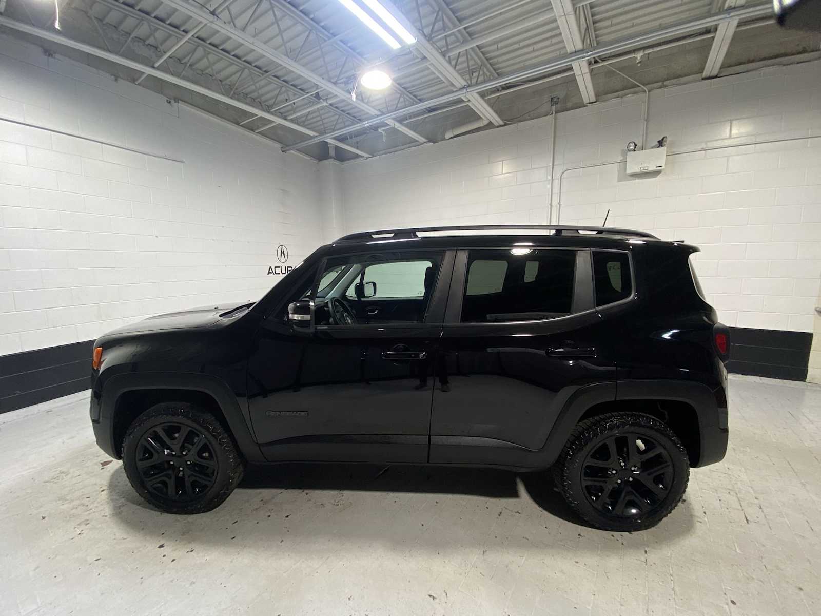 Thumbnail: 2018 Jeep Renegade - 3