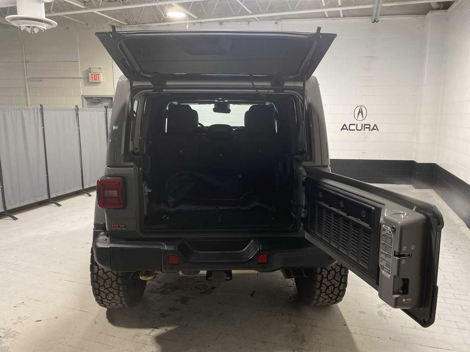 Thumbnail: 2021 Jeep Wrangler - 19