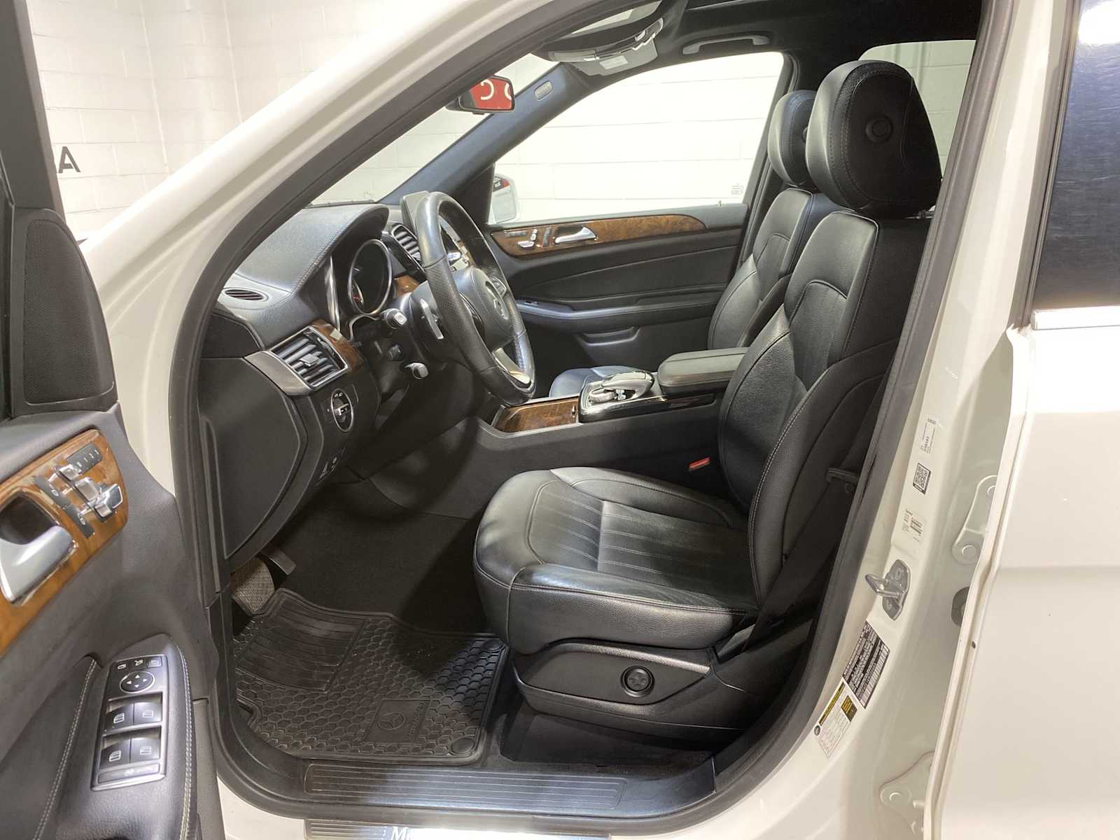Thumbnail: 2019 Mercedes-Benz GLS - 2