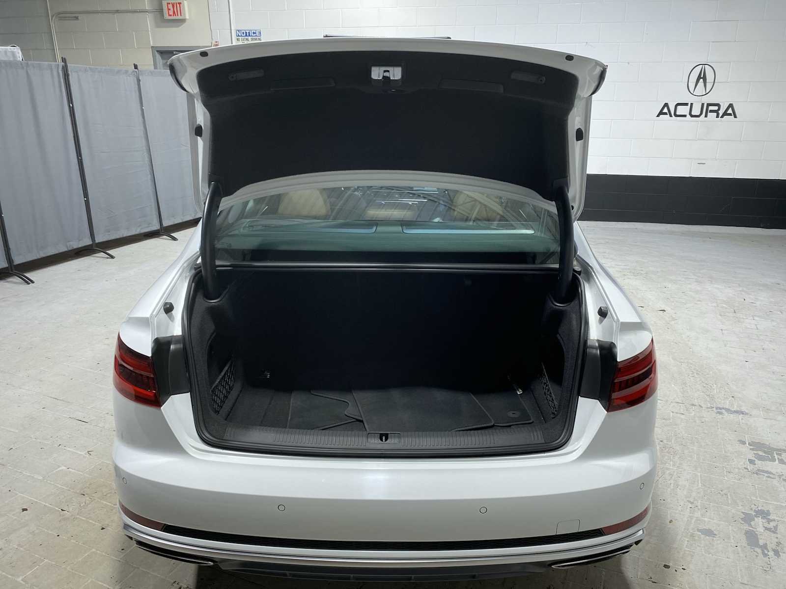 Thumbnail: 2019 Audi A4 - 19