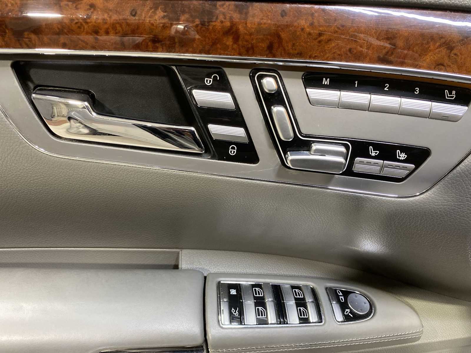 Thumbnail: 2008 Mercedes-Benz S-Class - 23