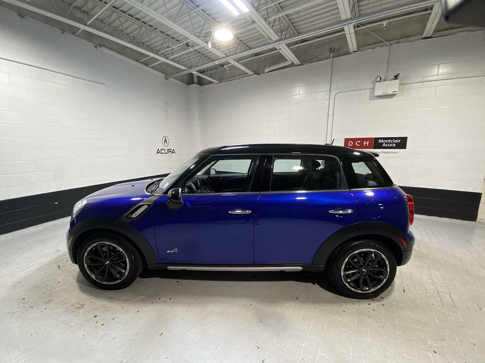Thumbnail: 2016 MINI Cooper Countryman - 3