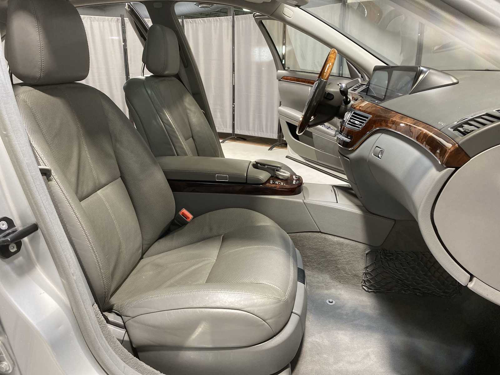 Thumbnail: 2008 Mercedes-Benz S-Class - 14