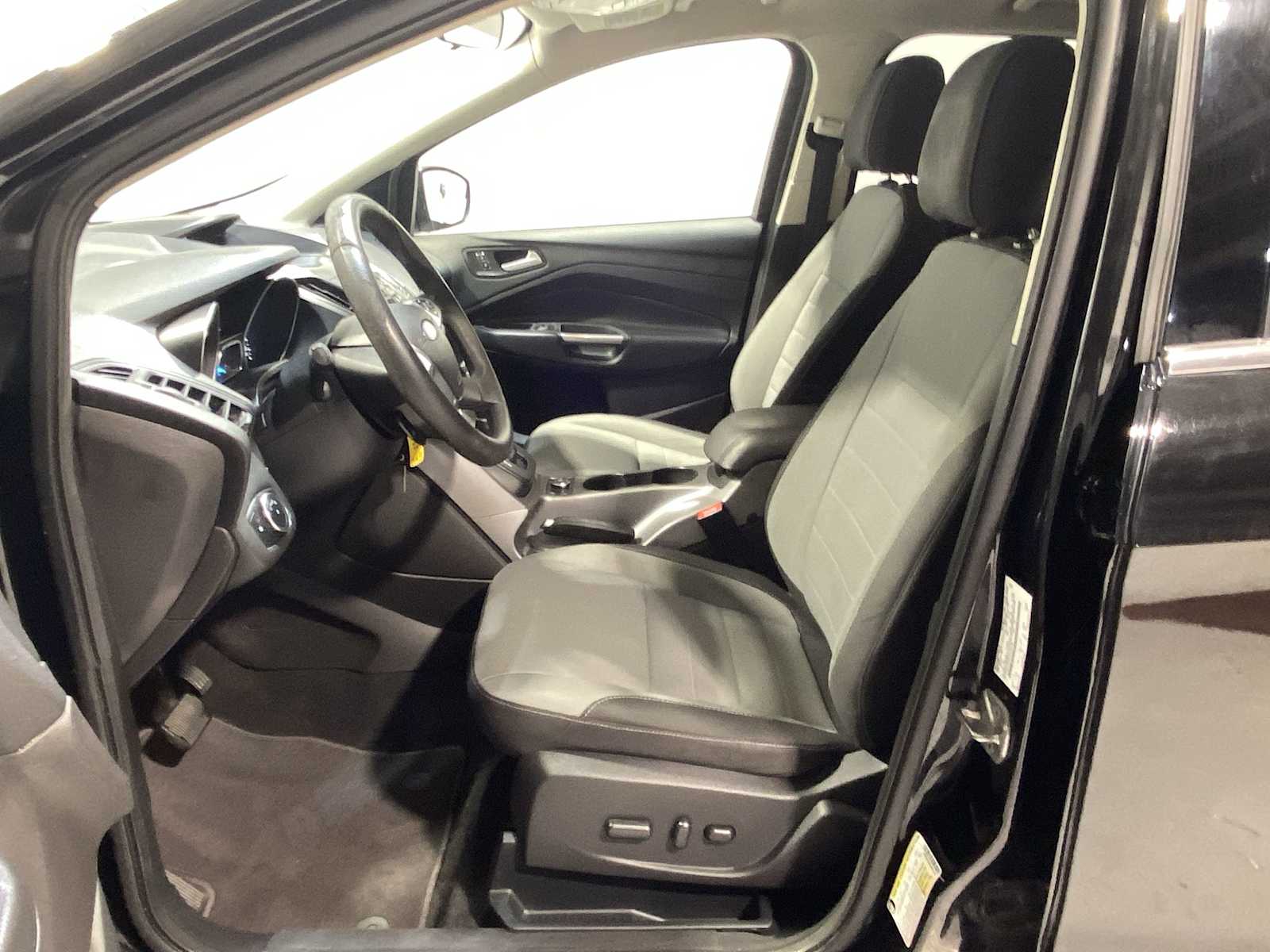 Thumbnail: 2016 Ford Escape - 2