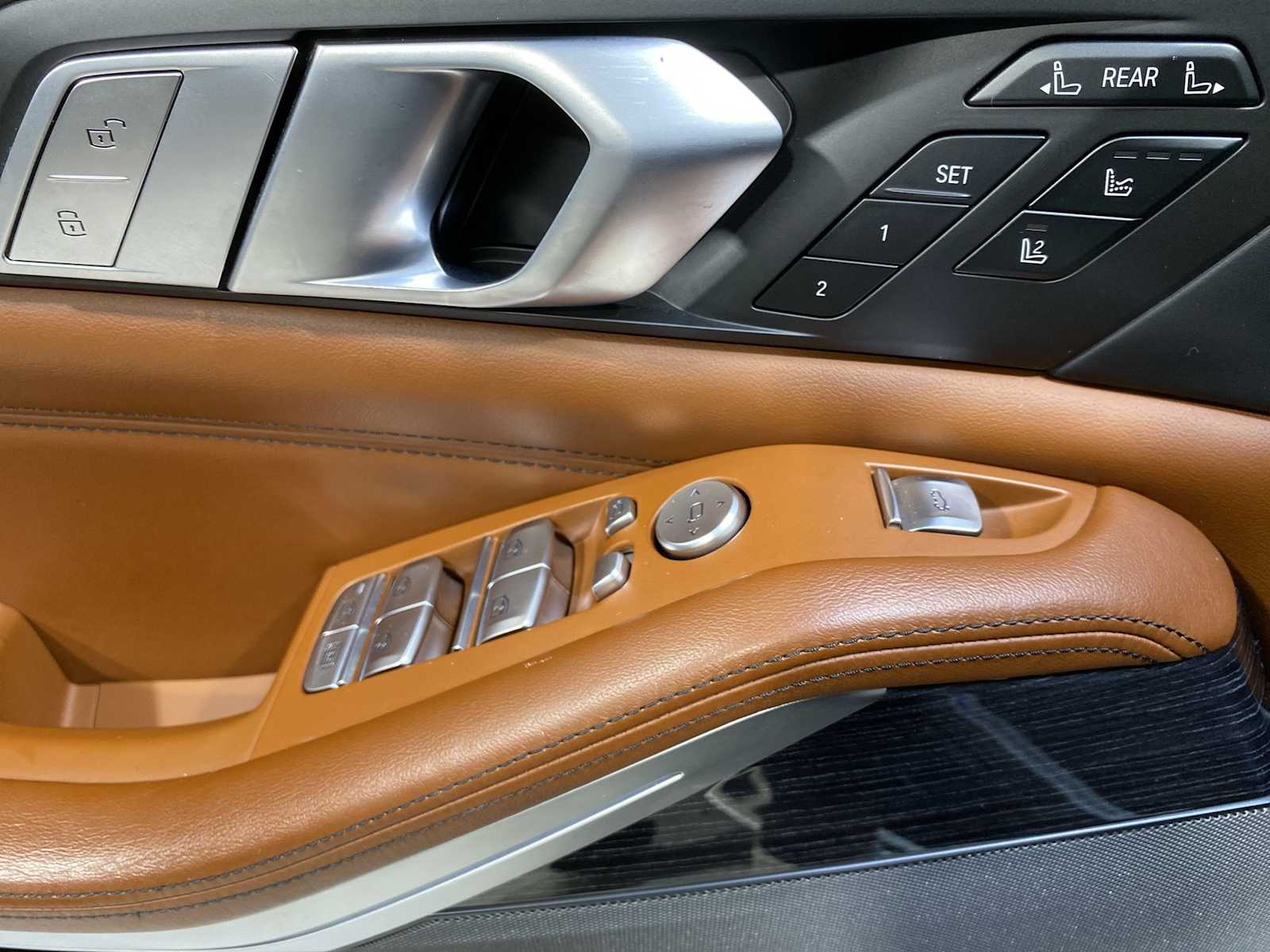 Thumbnail: 2020 BMW X7 - 23