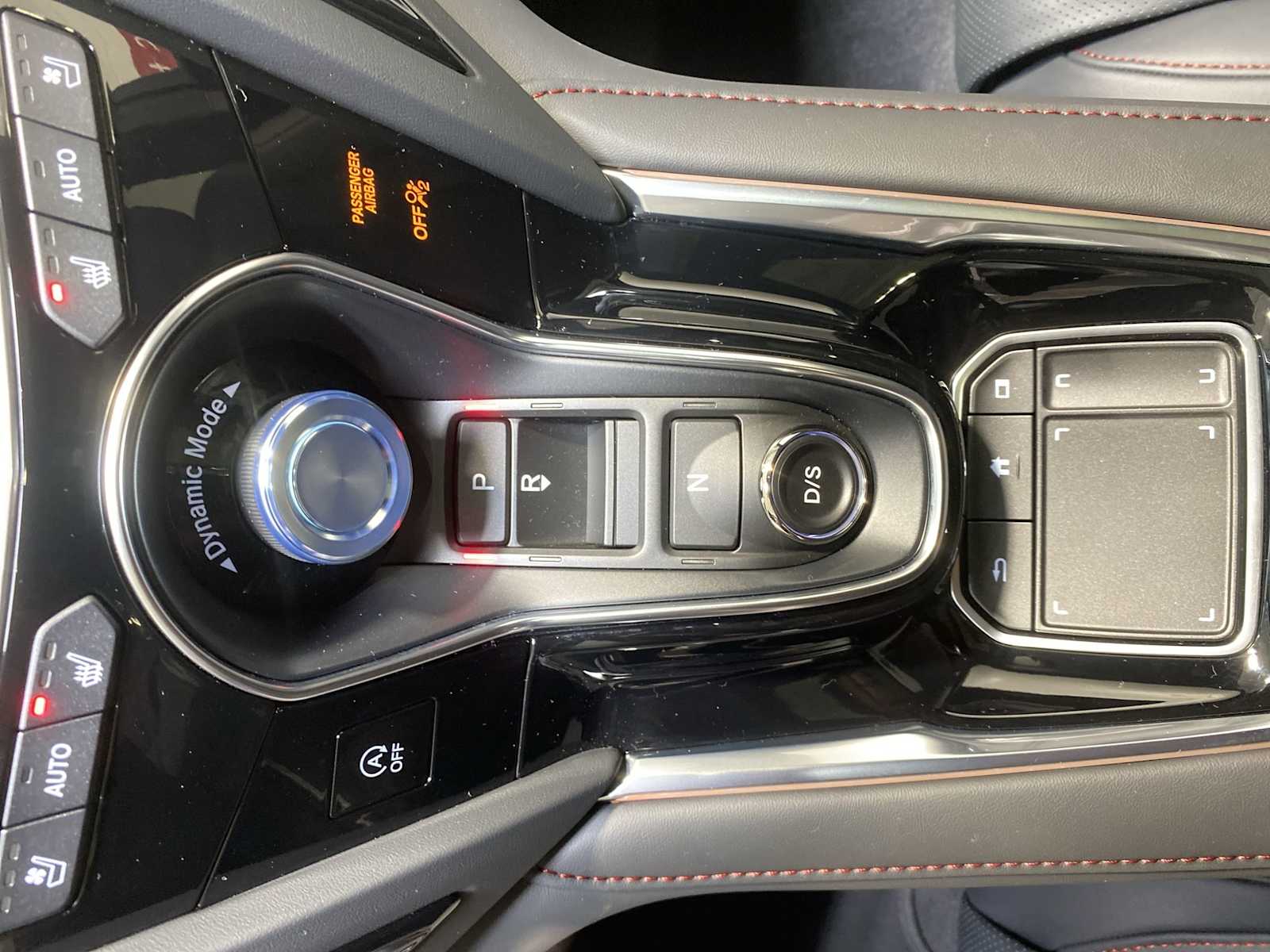 Thumbnail: 2025 Acura RDX - 17