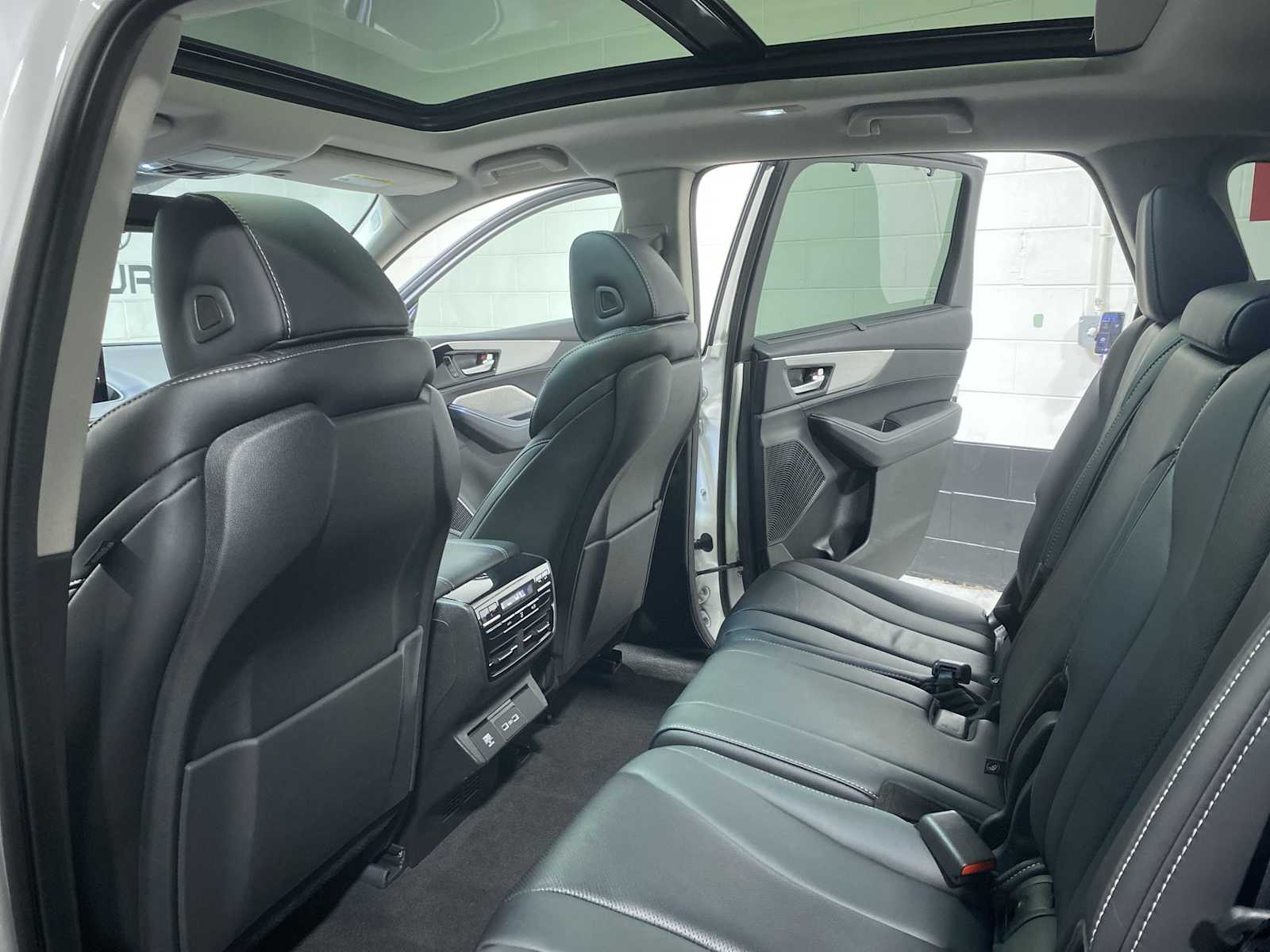 Thumbnail: 2024 Acura MDX - 12