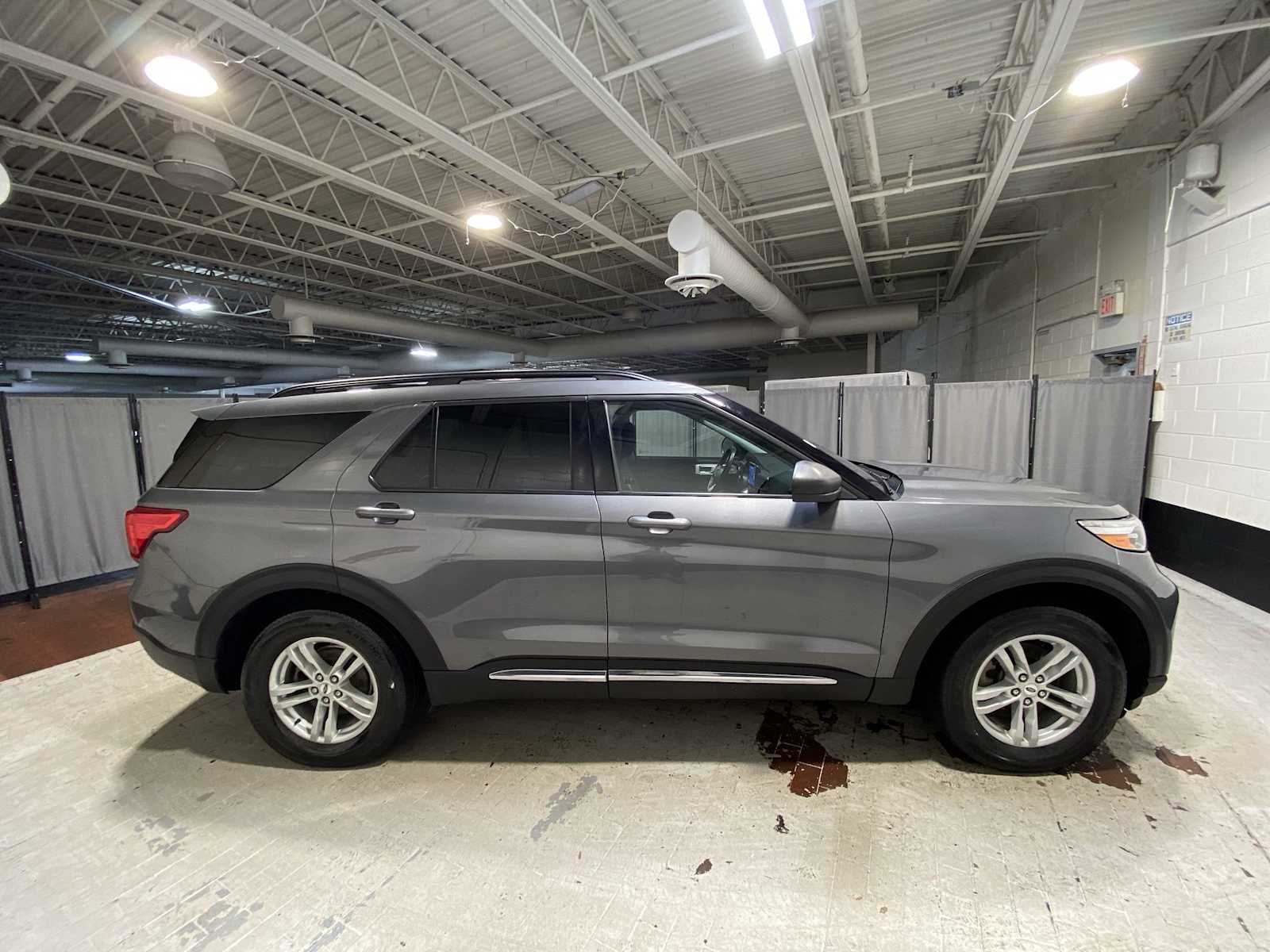 Thumbnail: 2022 Ford Explorer - 27