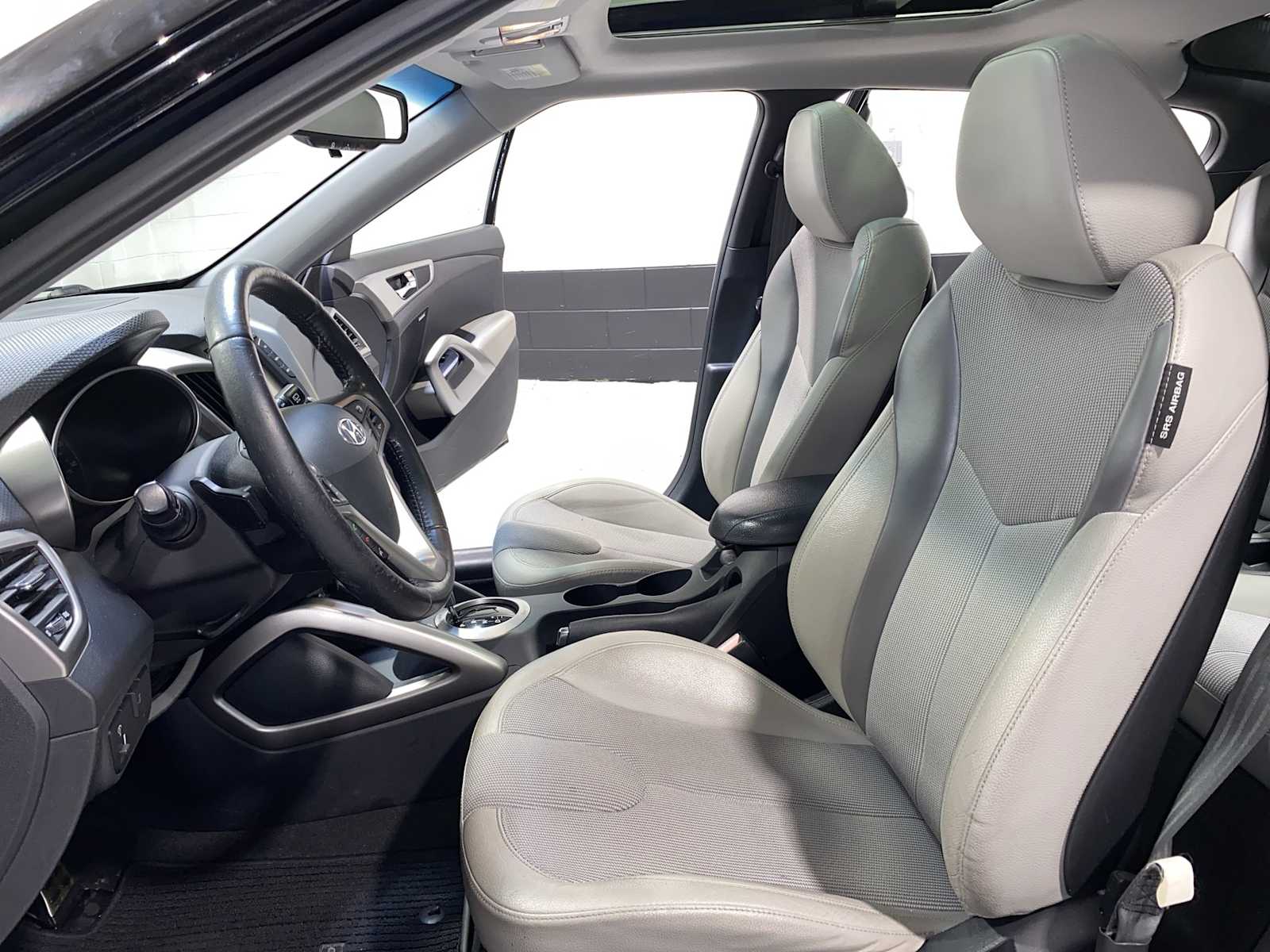 2012 Hyundai Veloster N 11