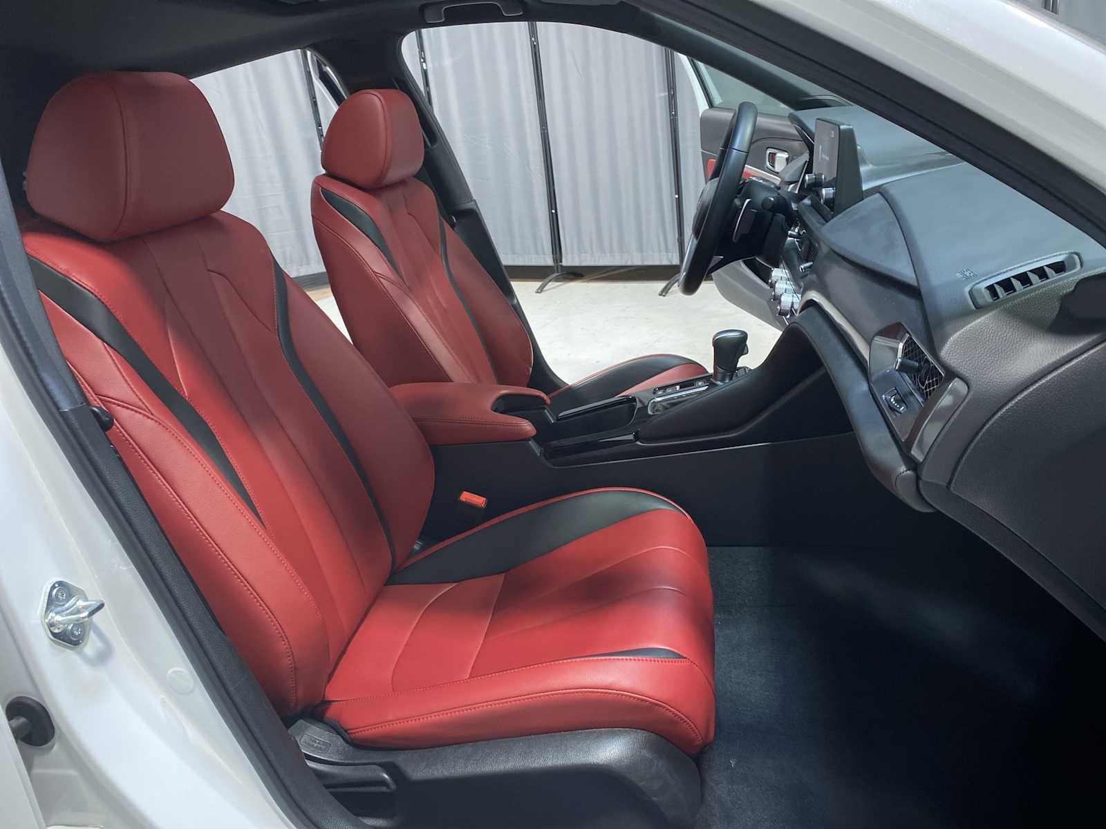 Thumbnail: 2025 Acura Integra - 14