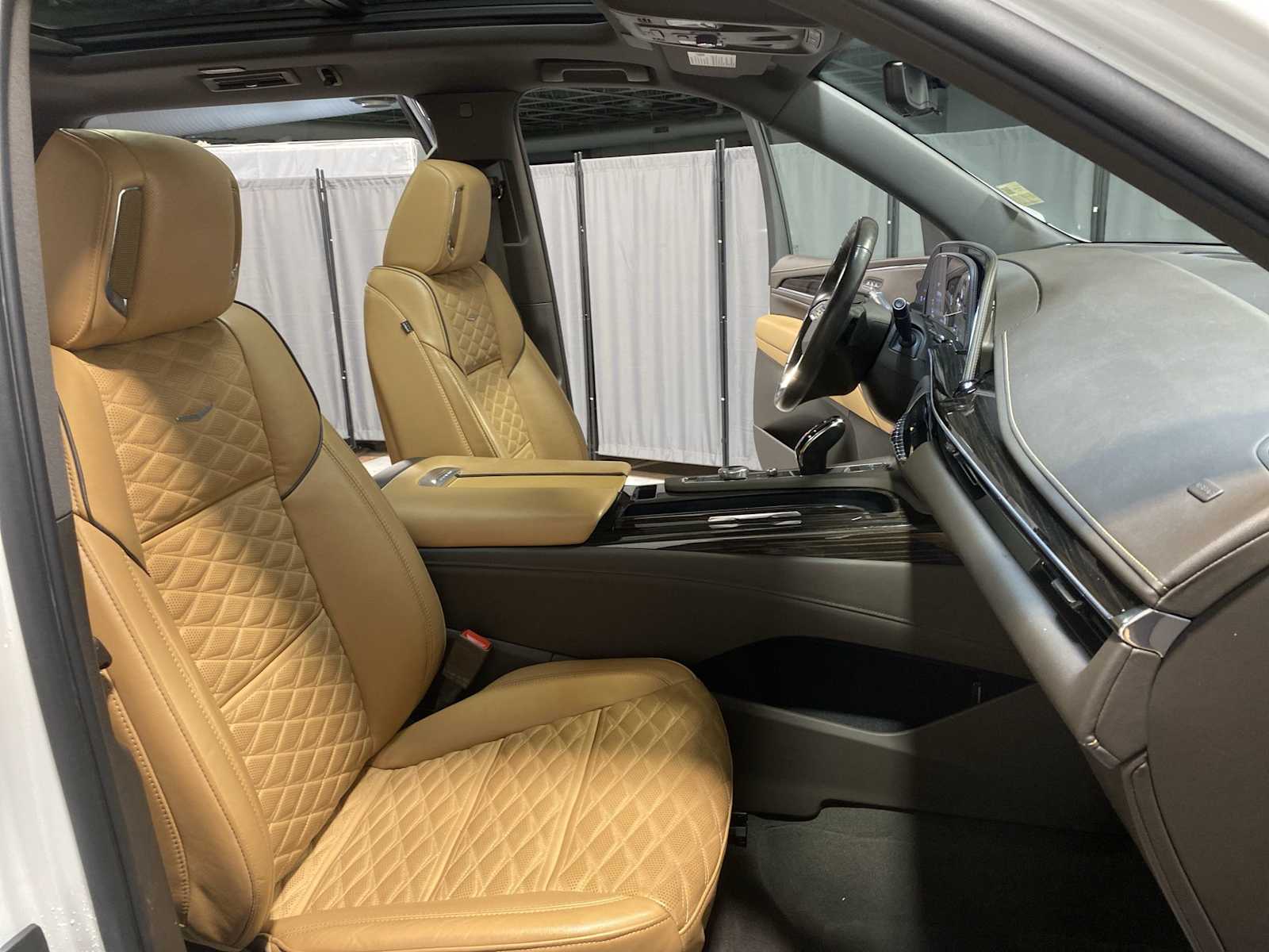 Thumbnail: 2022 Cadillac Escalade - 14