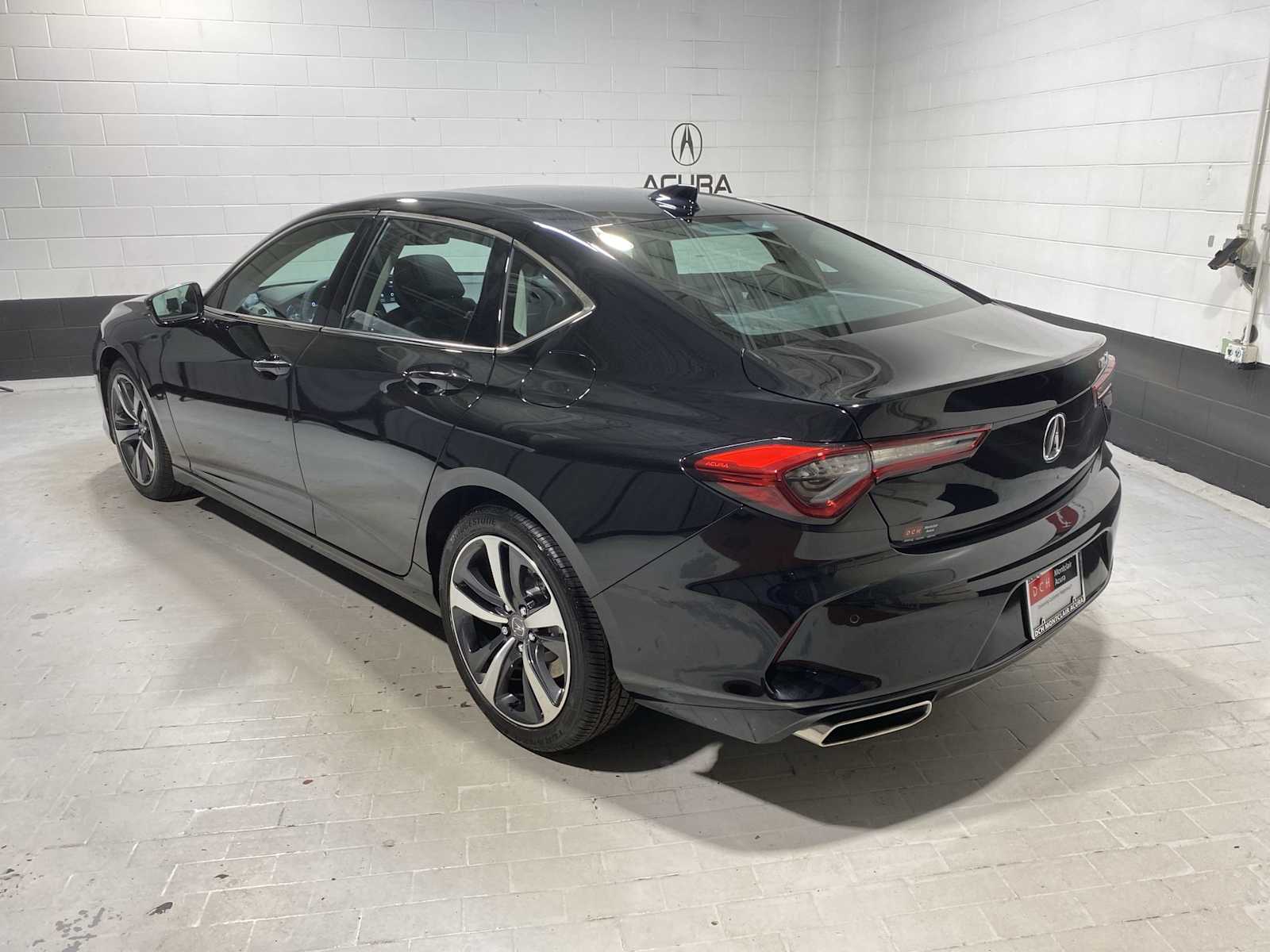 Thumbnail: 2025 Acura TLX - 4