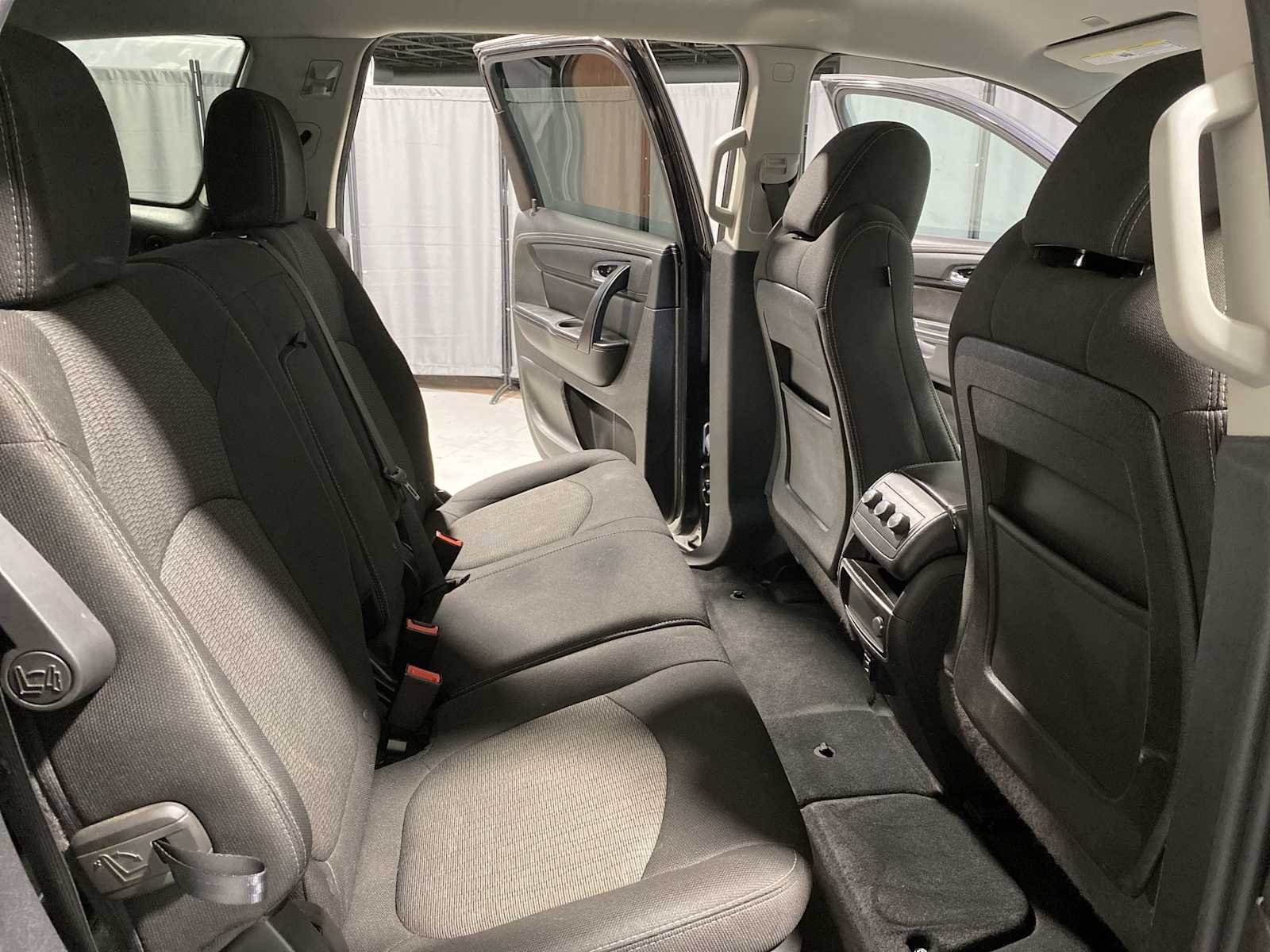 Thumbnail: 2016 Chevrolet Traverse - 13