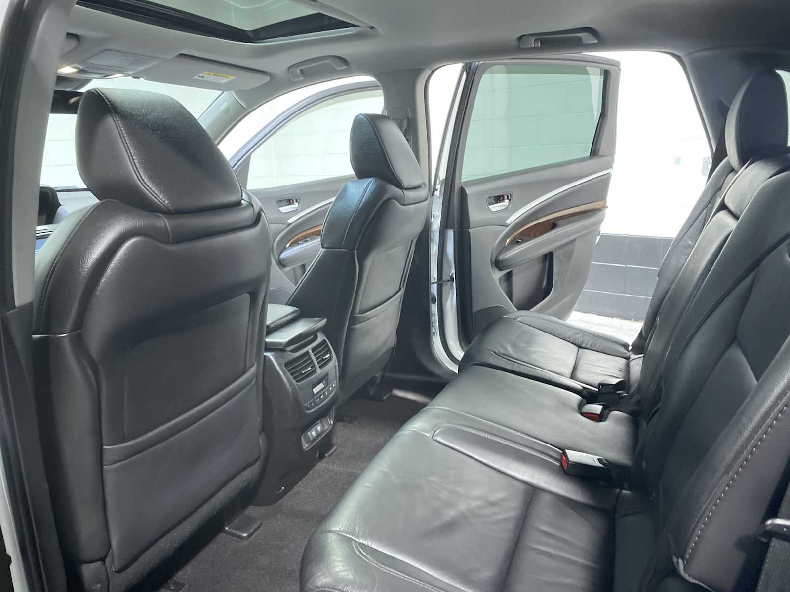 Thumbnail: 2020 Acura MDX - 12