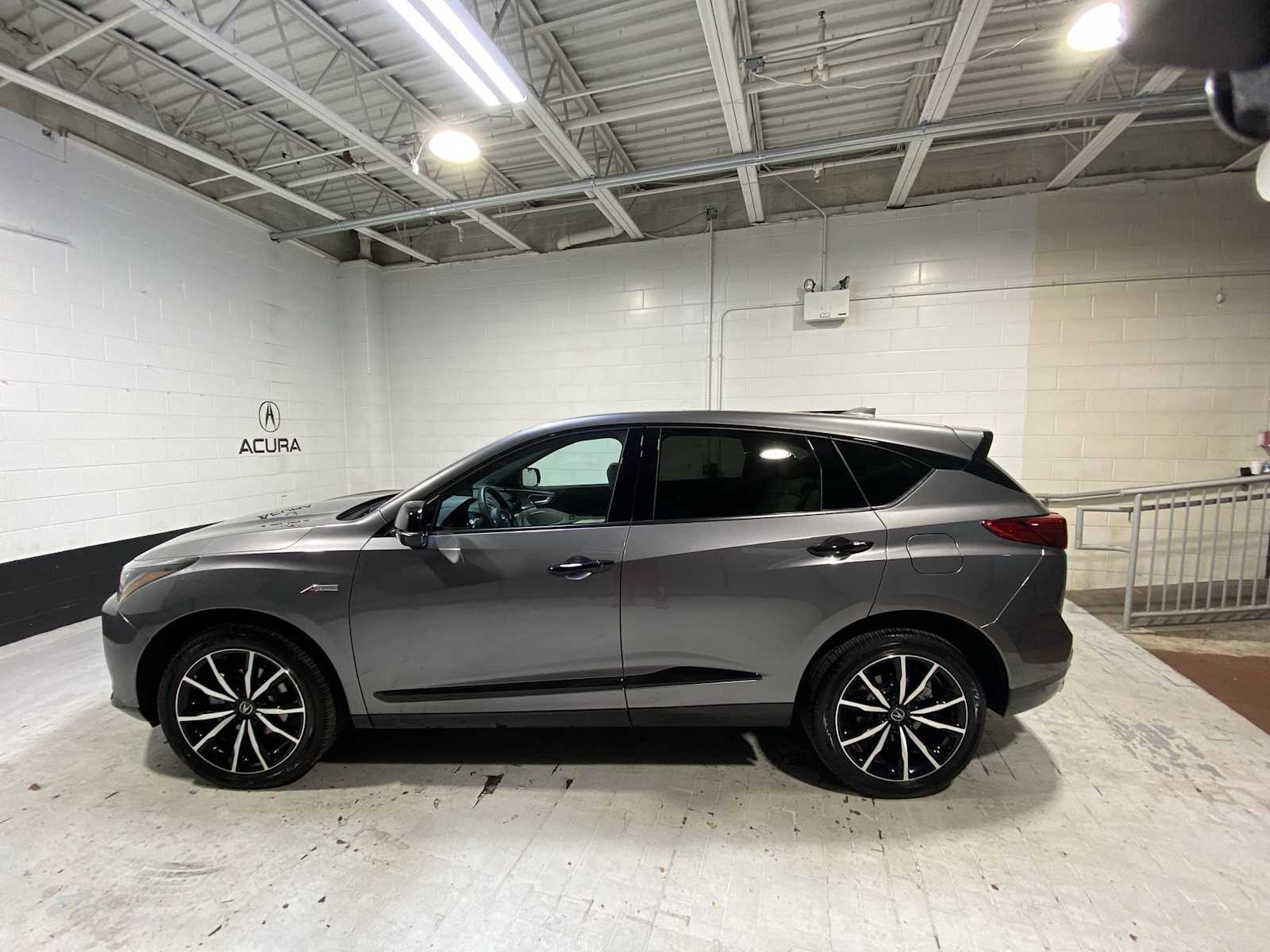 Thumbnail: 2025 Acura RDX - 3