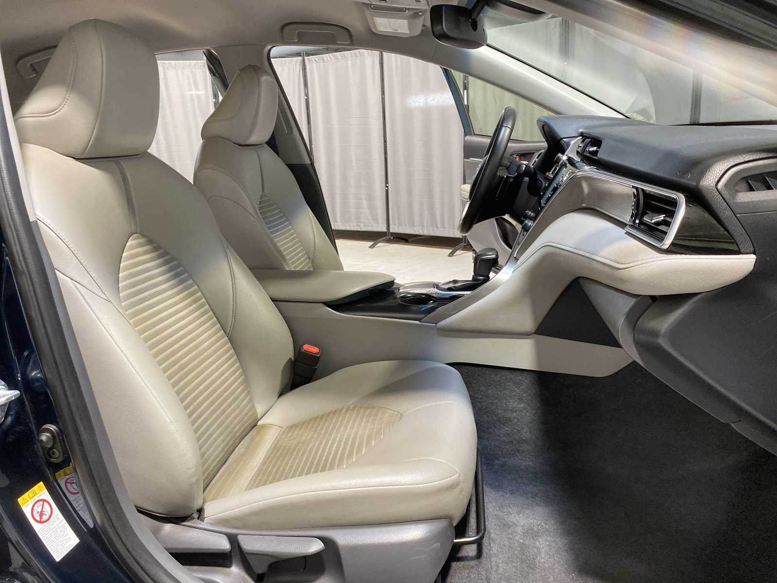 Thumbnail: 2018 Toyota Camry - 14