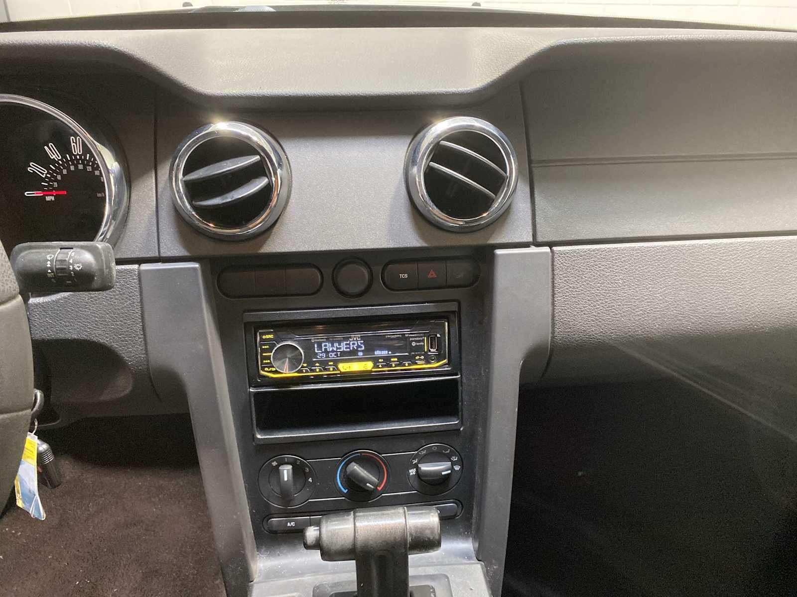 Thumbnail: 2008 Ford Mustang - 16