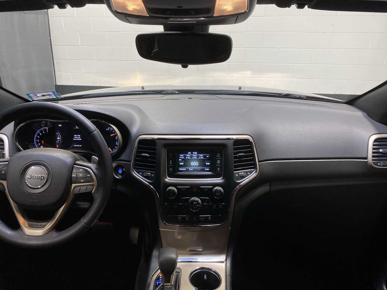 Thumbnail: 2017 Jeep Grand Cherokee - 10