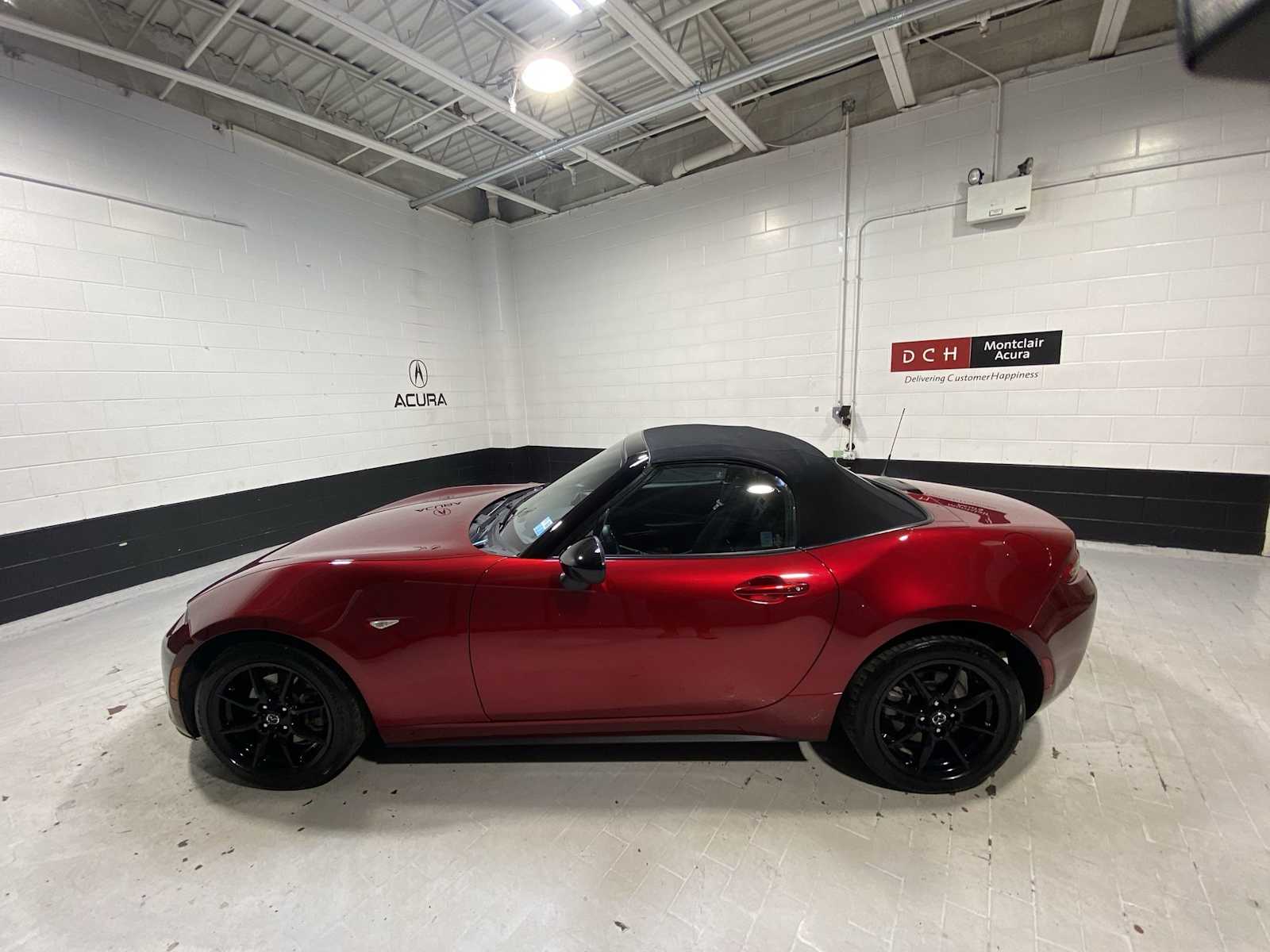 Thumbnail: 2021 Mazda MX-5 Miata - 3