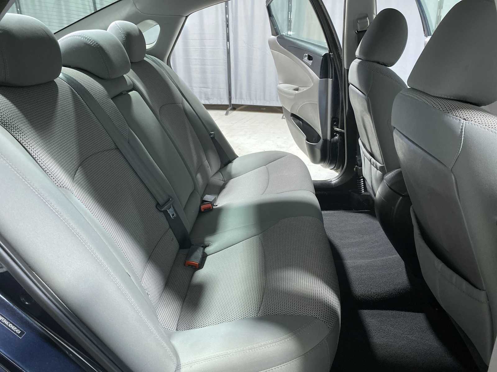 Thumbnail: 2013 Hyundai Sonata - 13