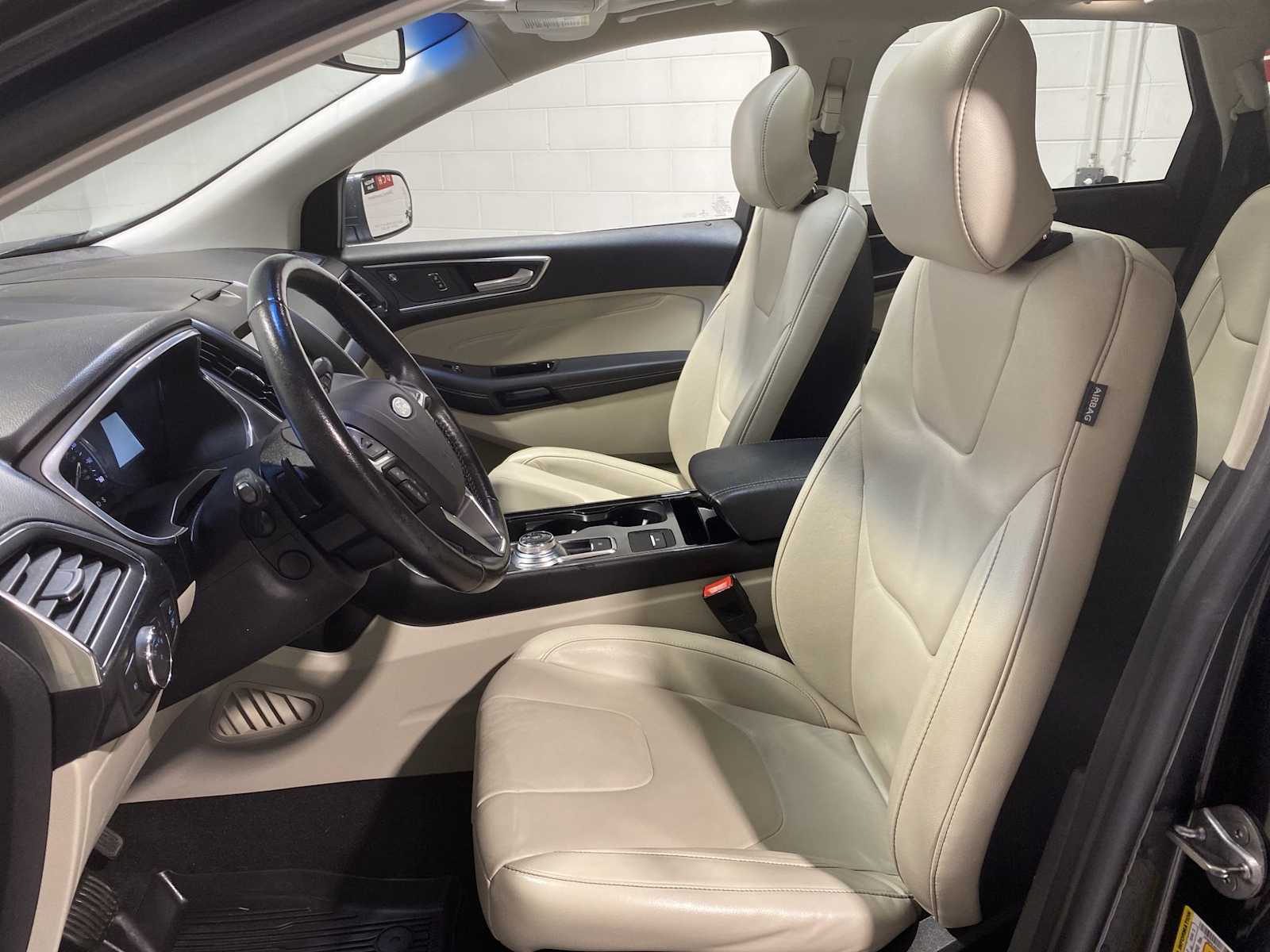 Thumbnail: 2019 Ford Edge - 2