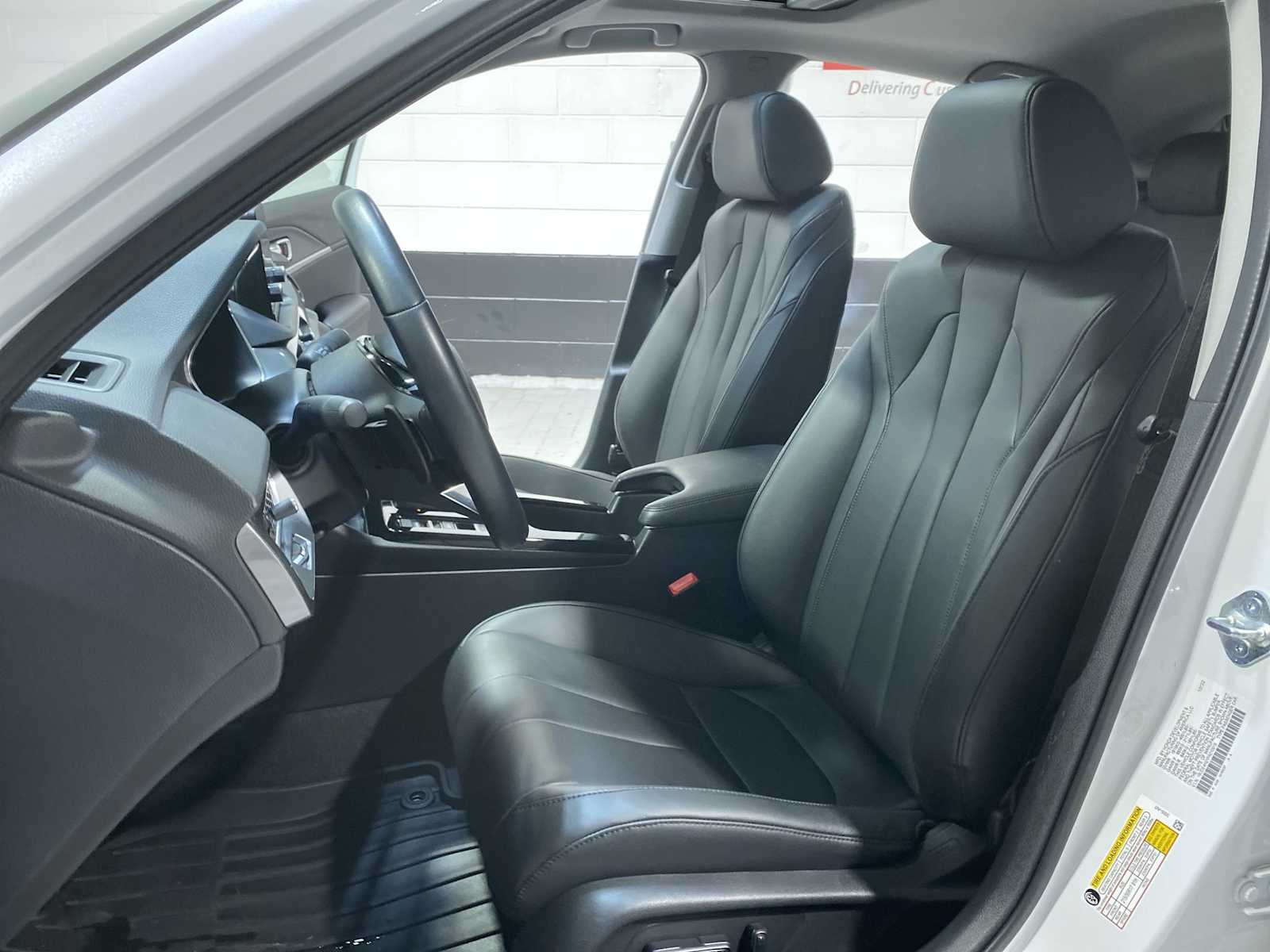 Thumbnail: 2023 Acura Integra - 11