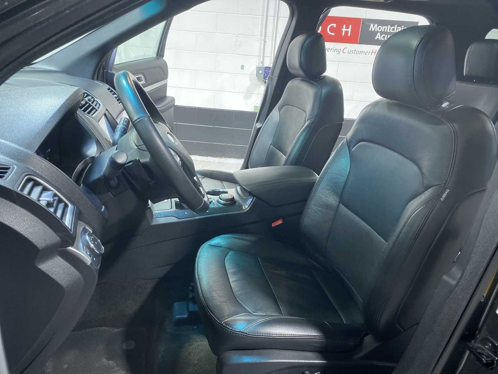 Thumbnail: 2017 Ford Explorer - 11