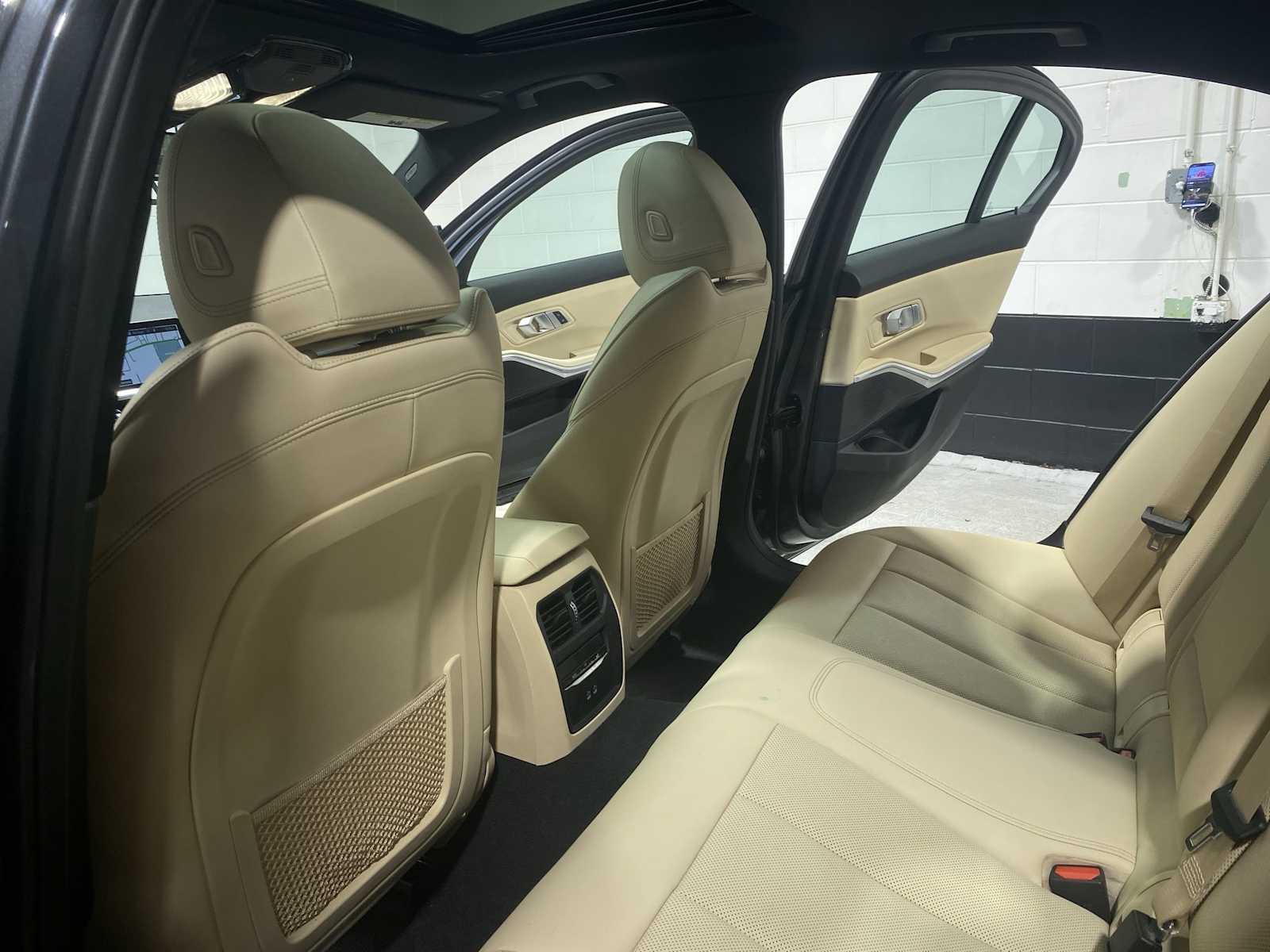 Thumbnail: 2022 BMW 3 Series - 12