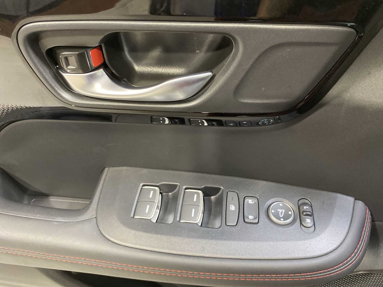 Thumbnail: 2025 Acura ADX - 23