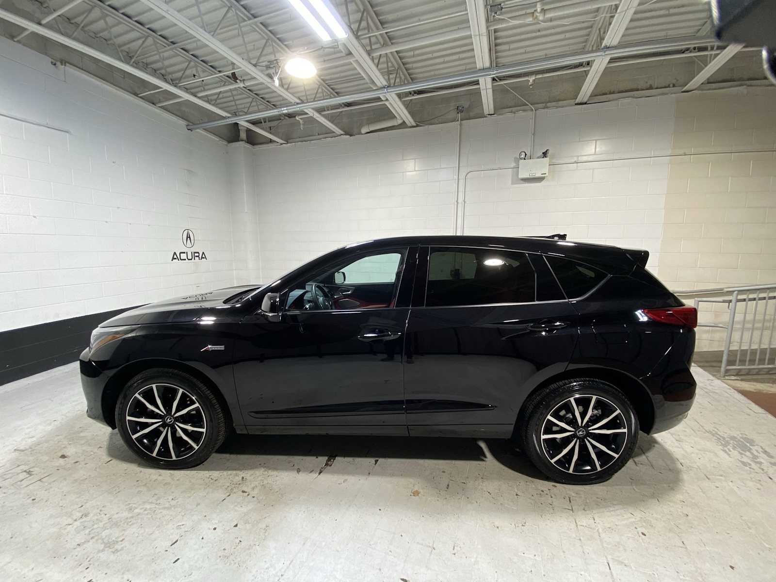 Thumbnail: 2025 Acura RDX - 3