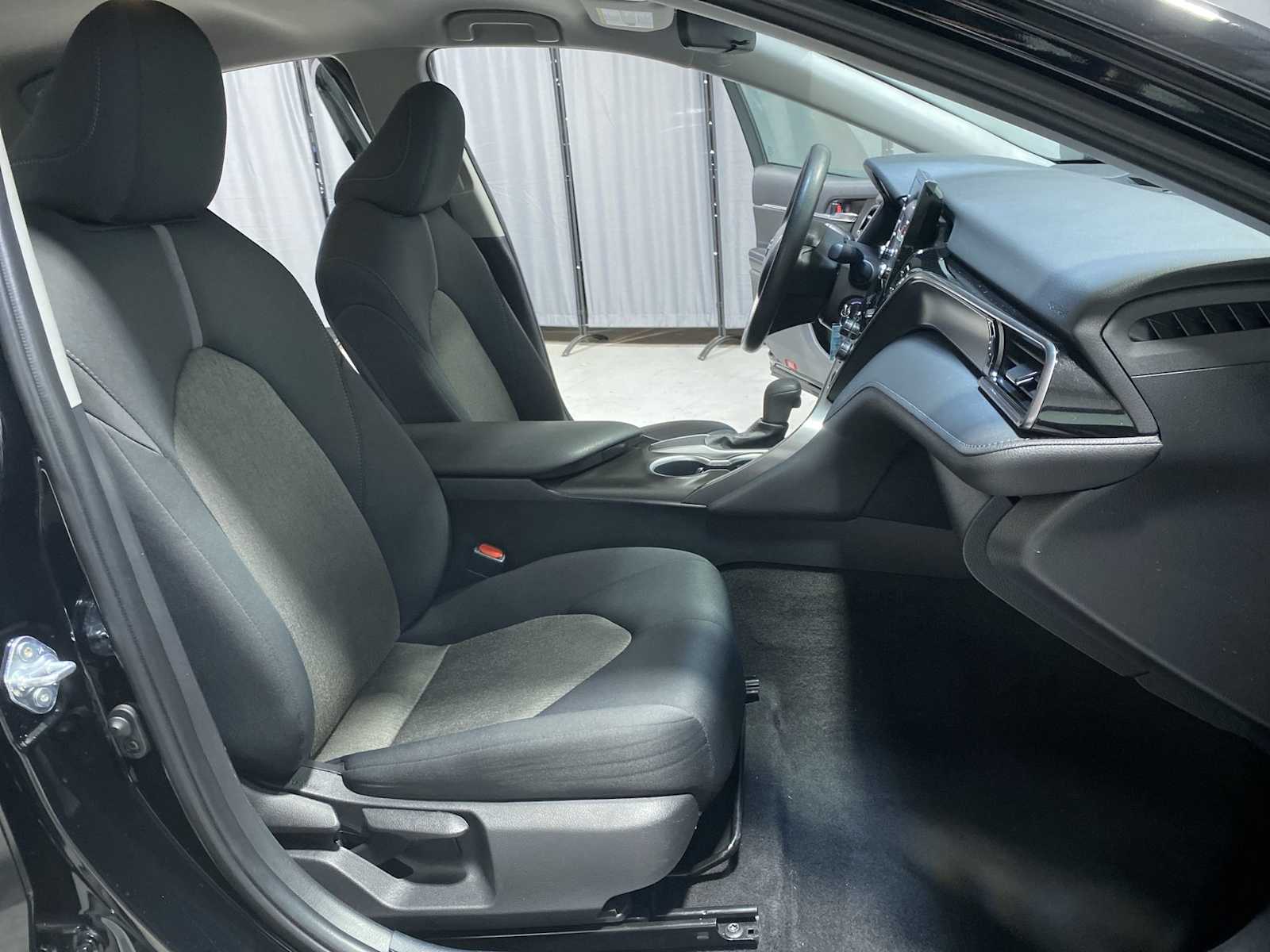 Thumbnail: 2021 Toyota Camry - 14