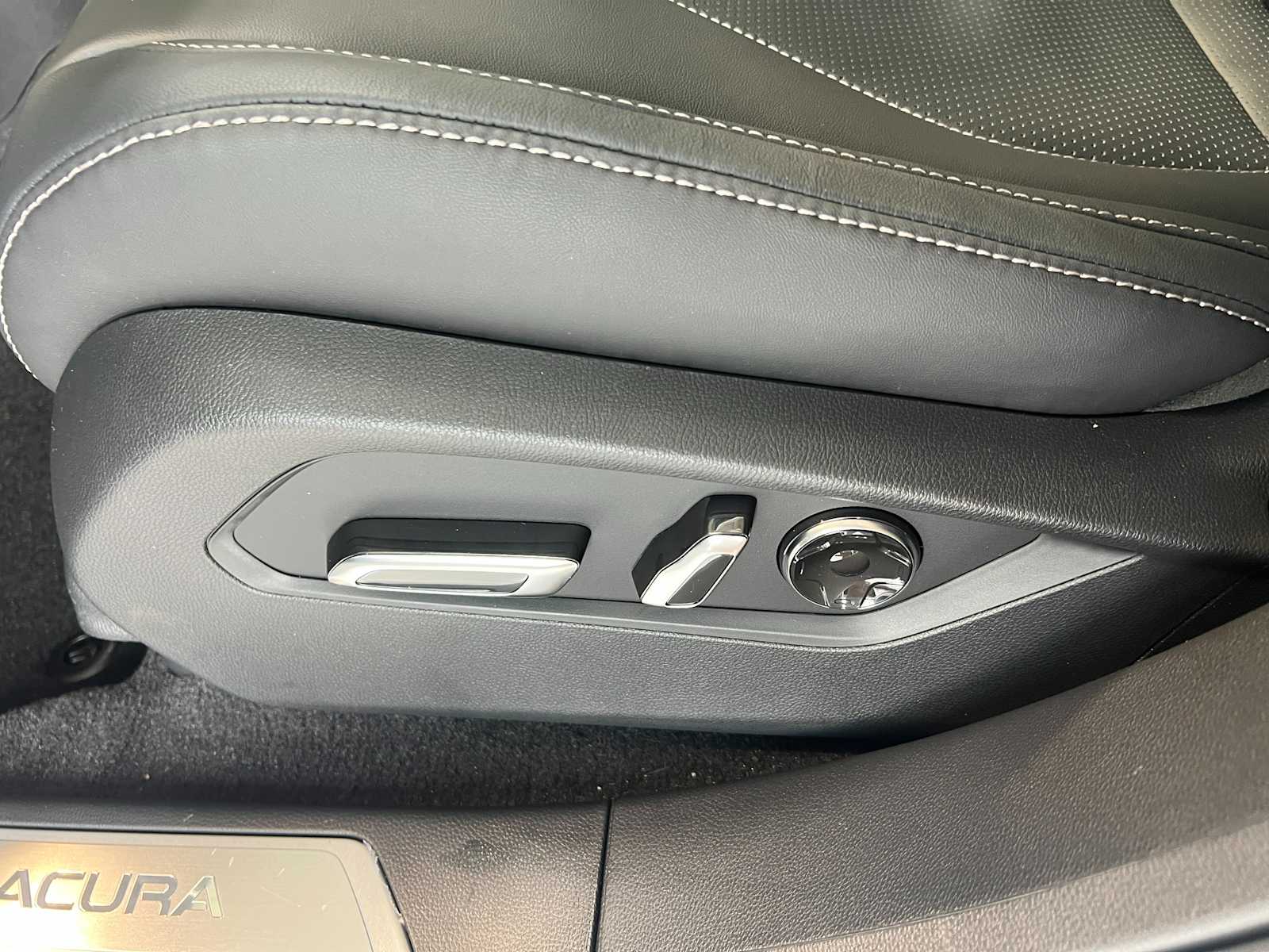 Thumbnail: 2026 Acura RDX - 17