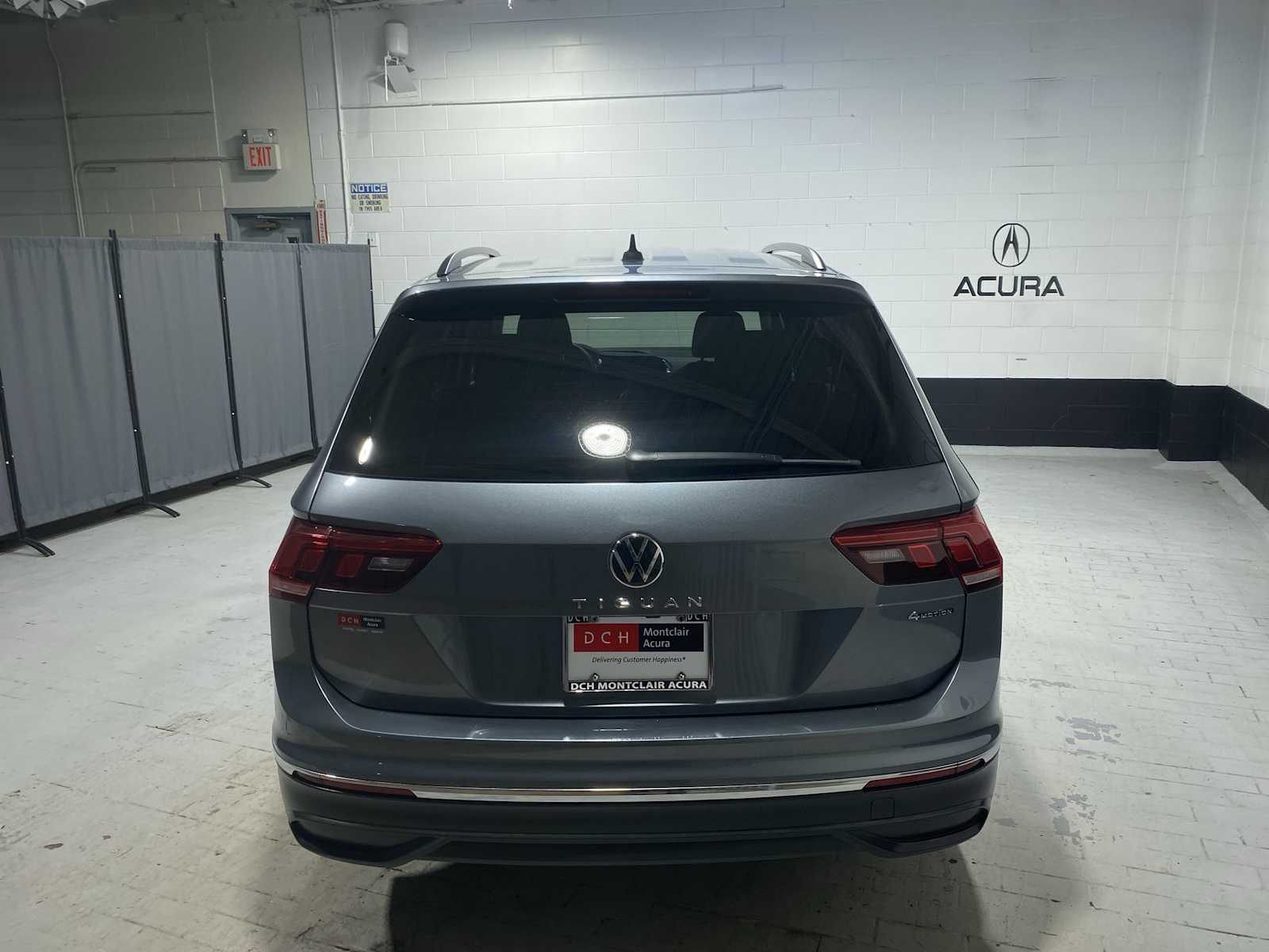 Thumbnail: 2022 Volkswagen Tiguan - 5