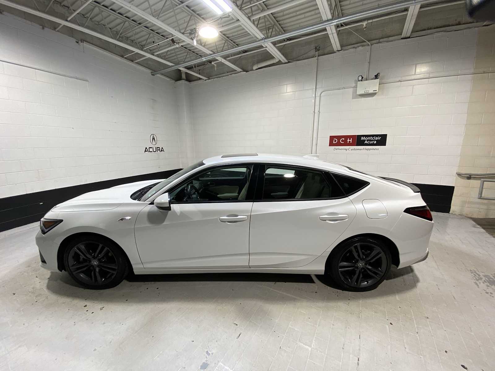 Thumbnail: 2023 Acura Integra - 3