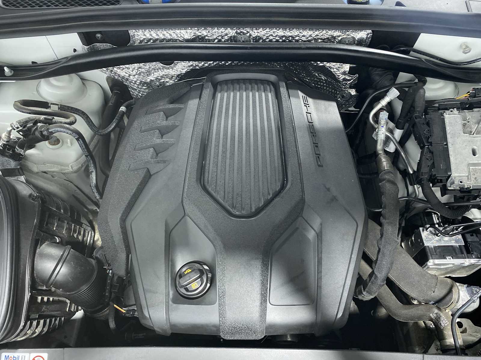 Thumbnail: 2023 Porsche Macan - 9