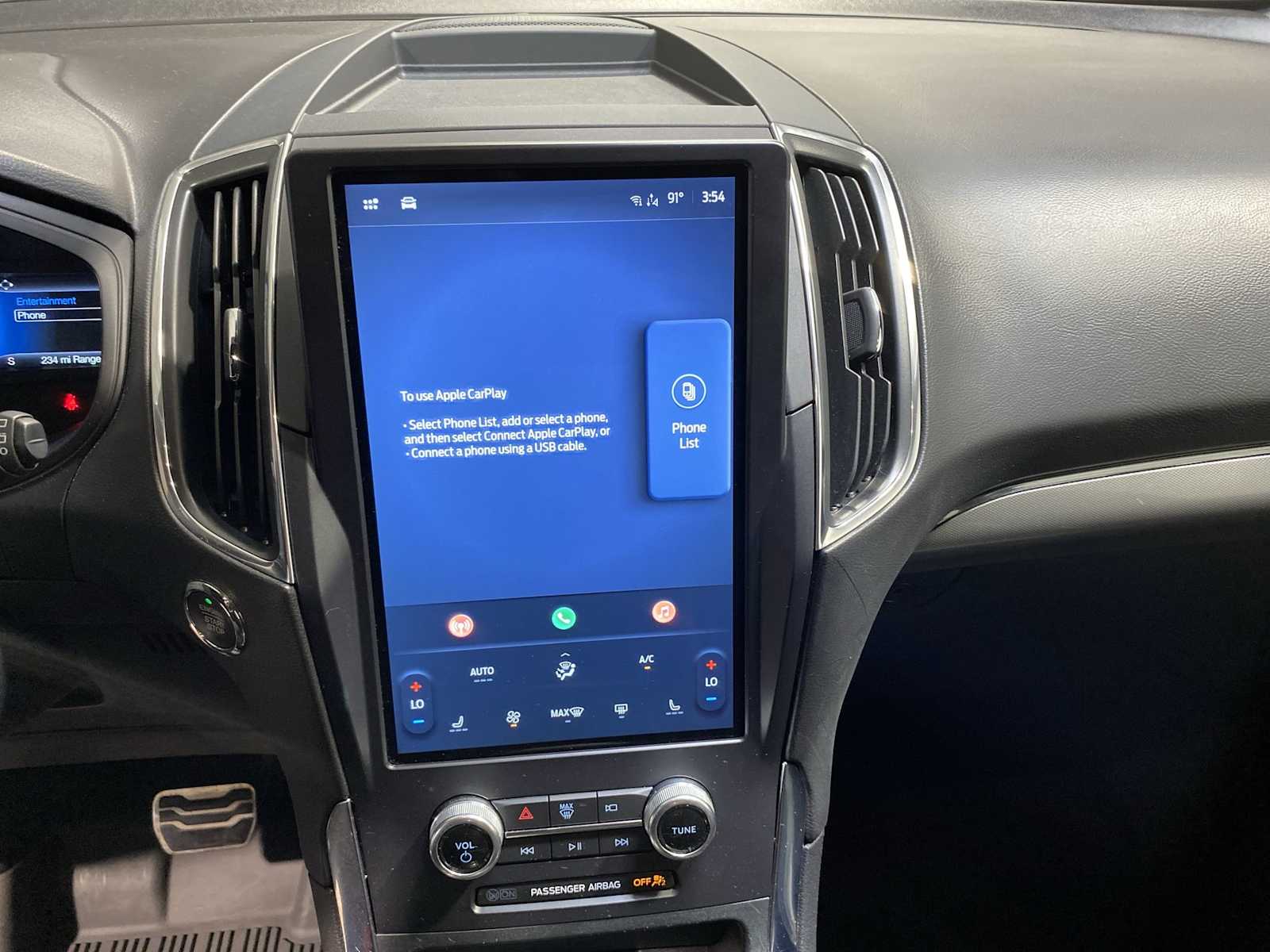 Thumbnail: 2022 Ford Edge - 16