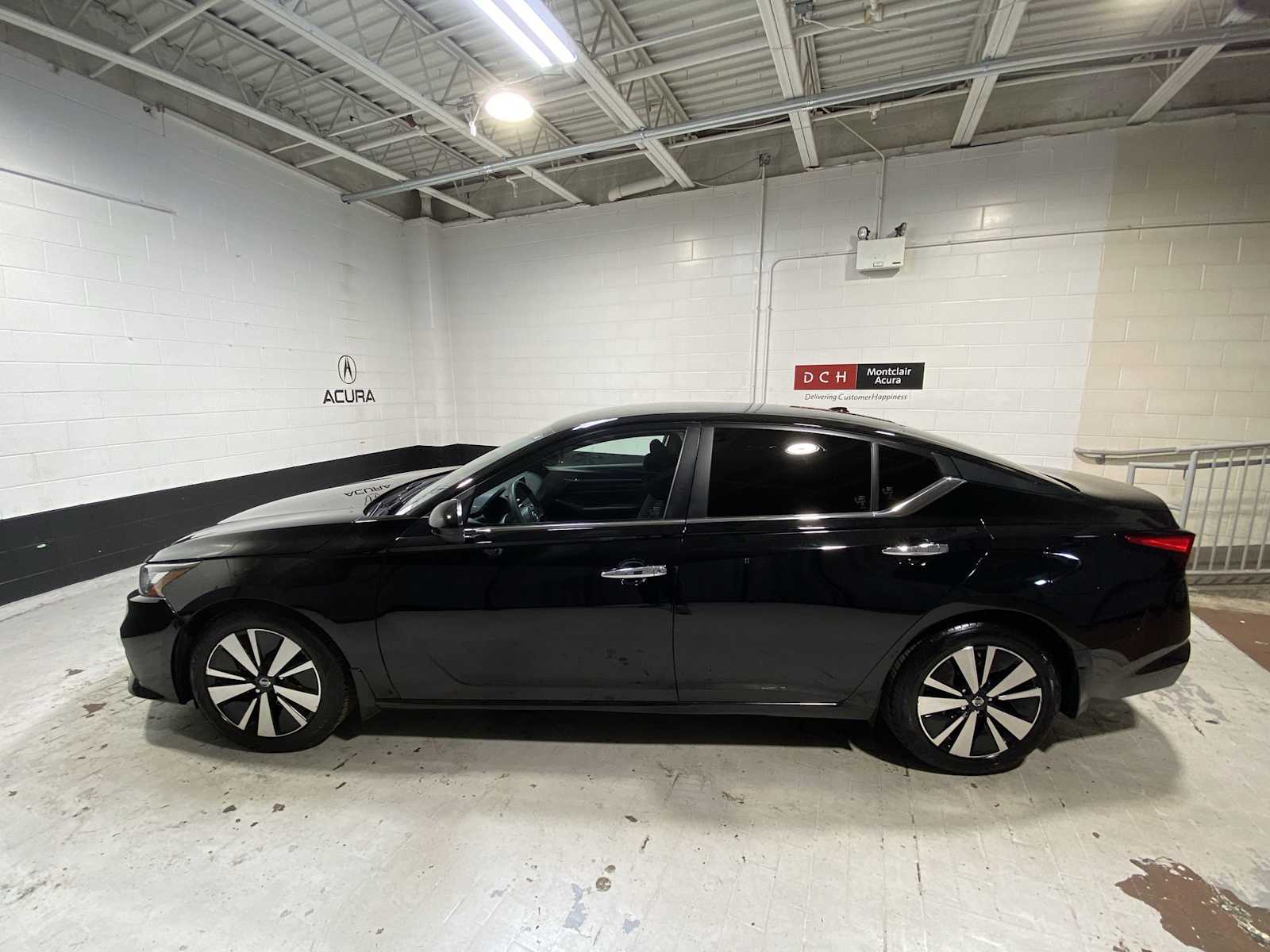 Thumbnail: 2022 Nissan Altima - 3