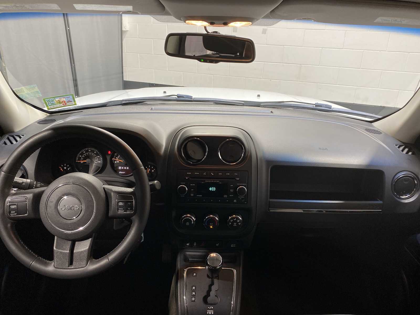 Thumbnail: 2014 Jeep Patriot - 10