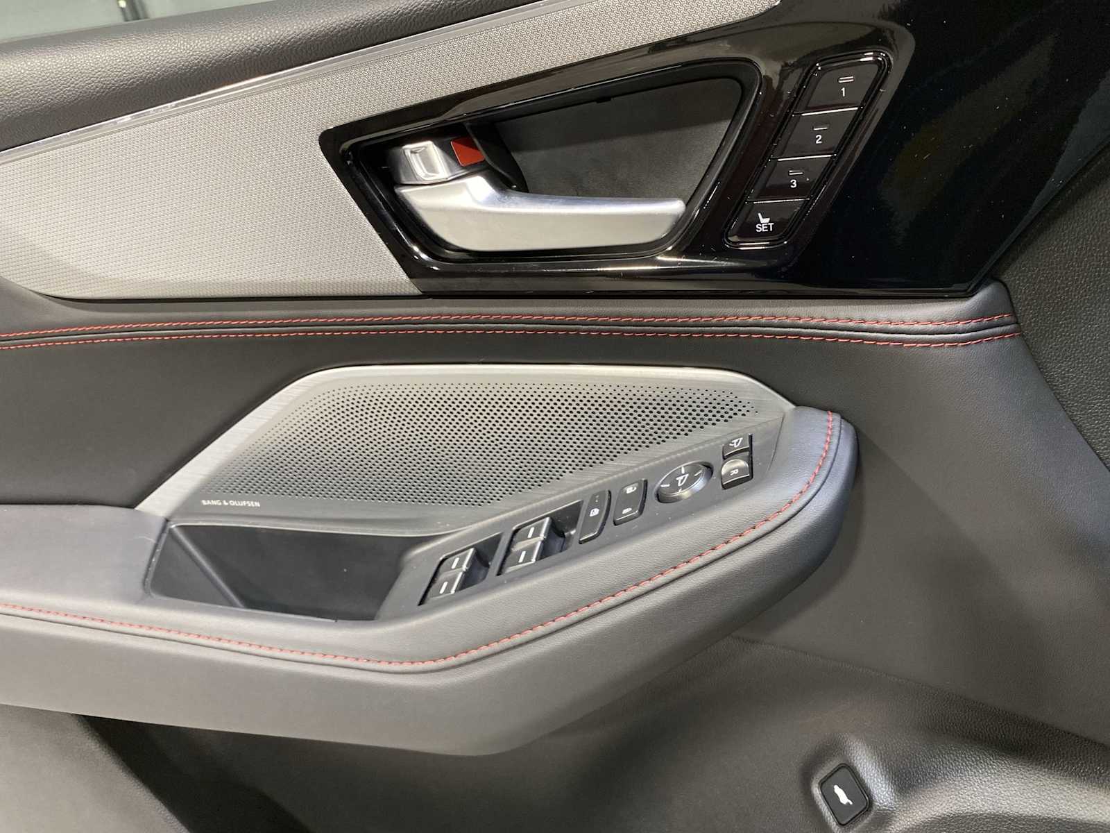 Thumbnail: 2025 Acura MDX - 23